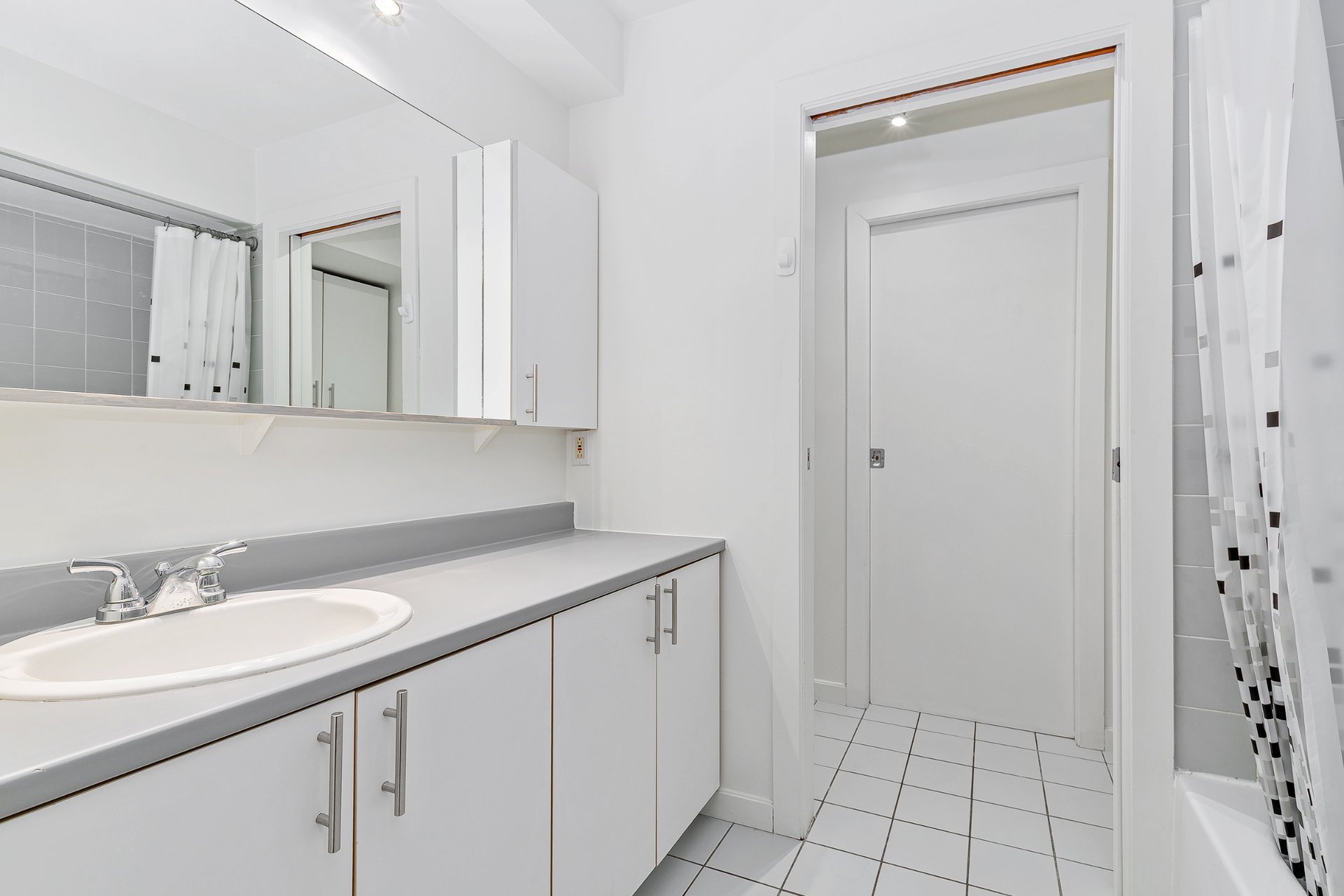 Ensuite bathroom