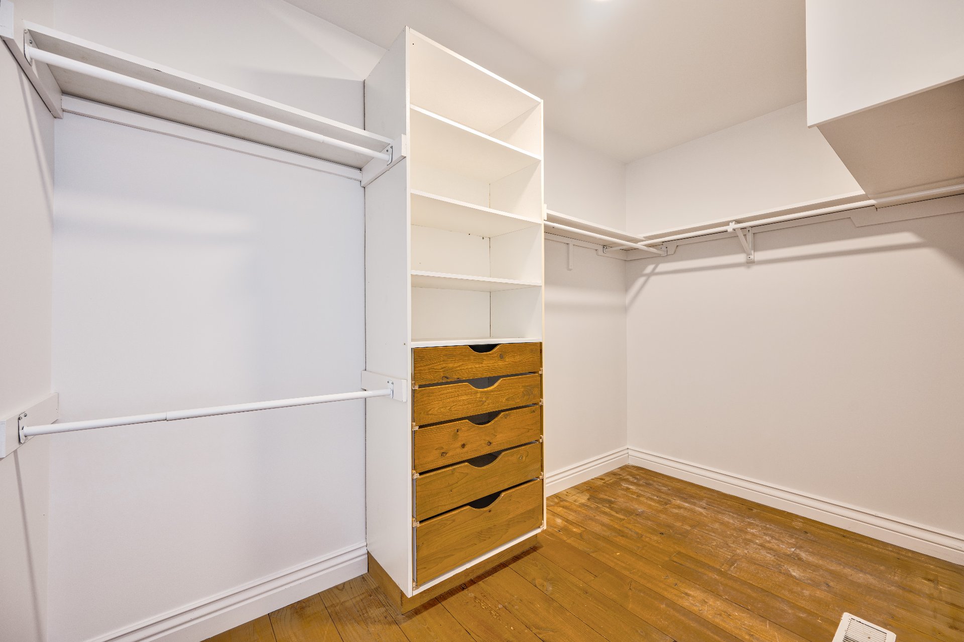 Walk-in closet
