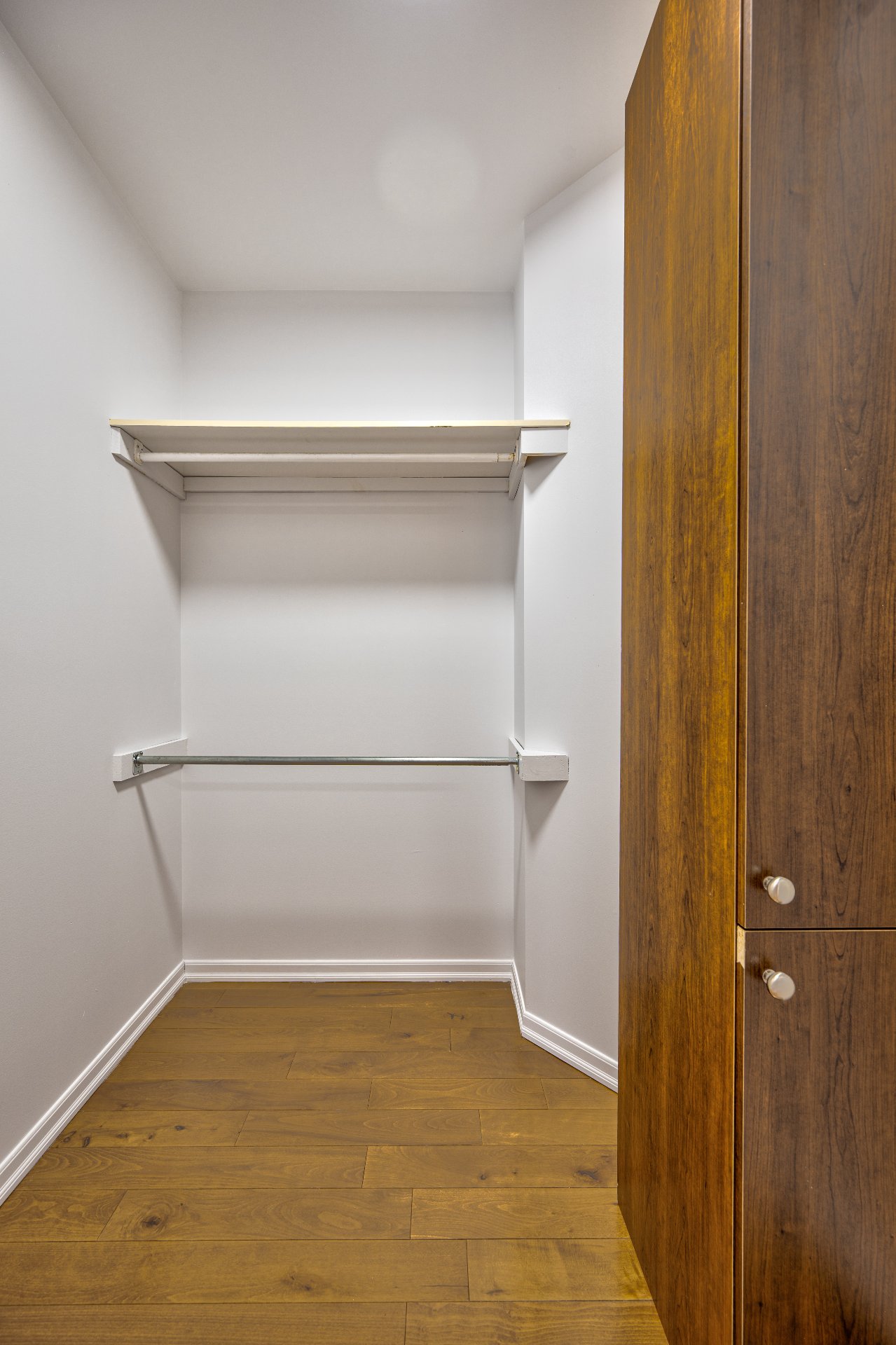 Walk-in closet