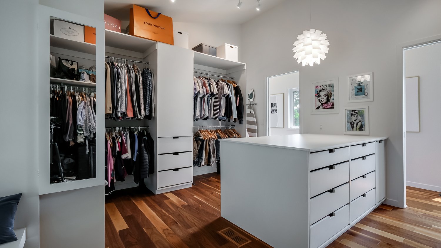 Walk-in closet