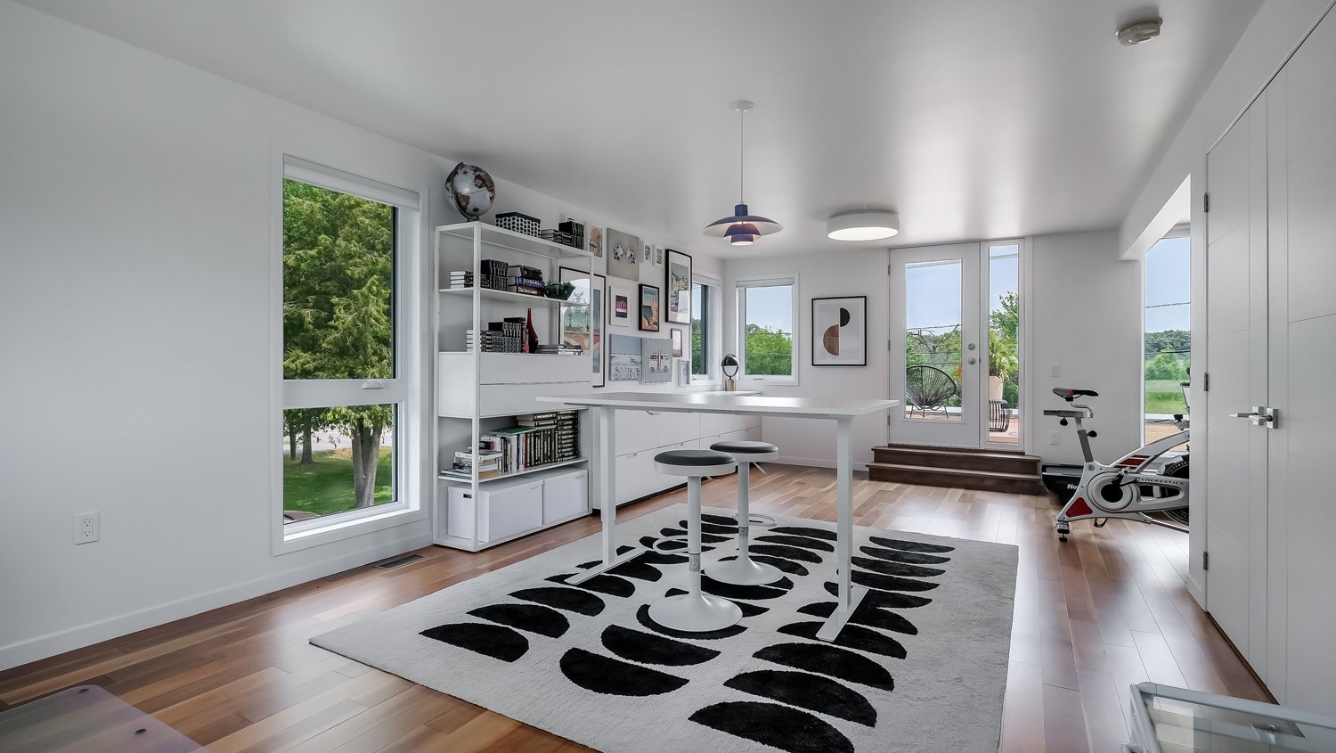 Étage côté droit de la maison