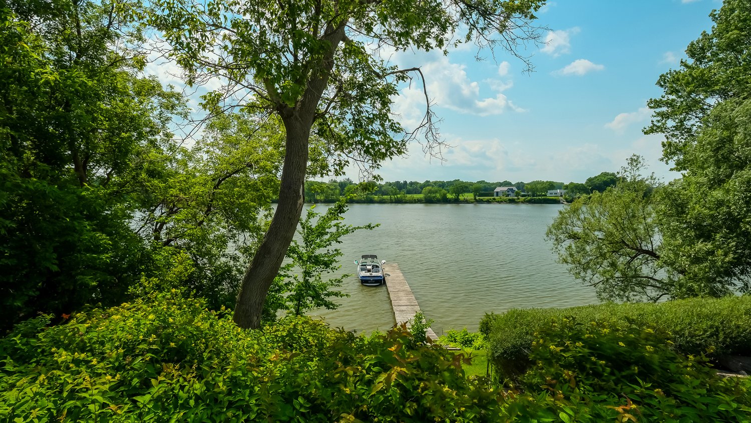 Accès au plan d'eau