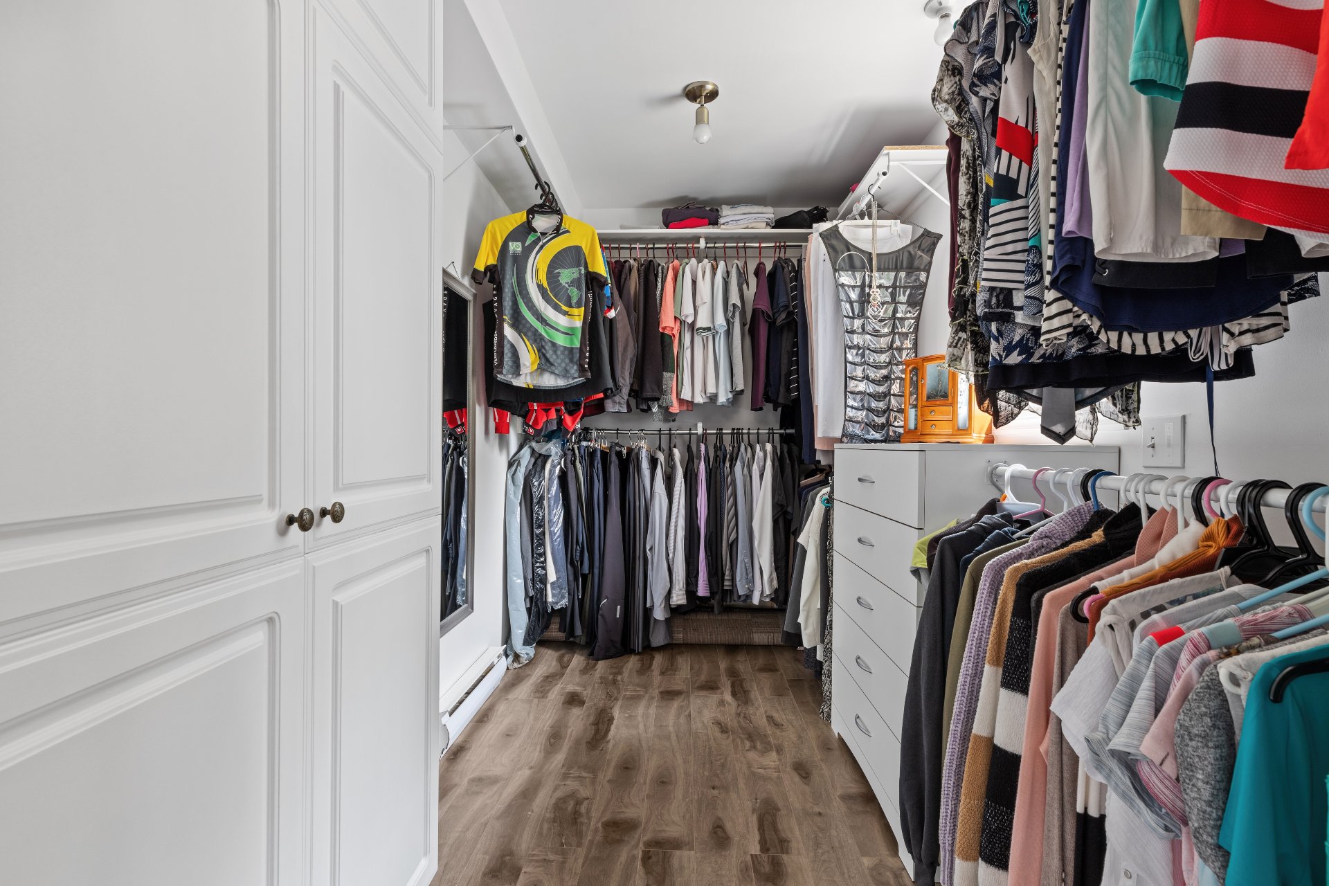 Walk-in closet