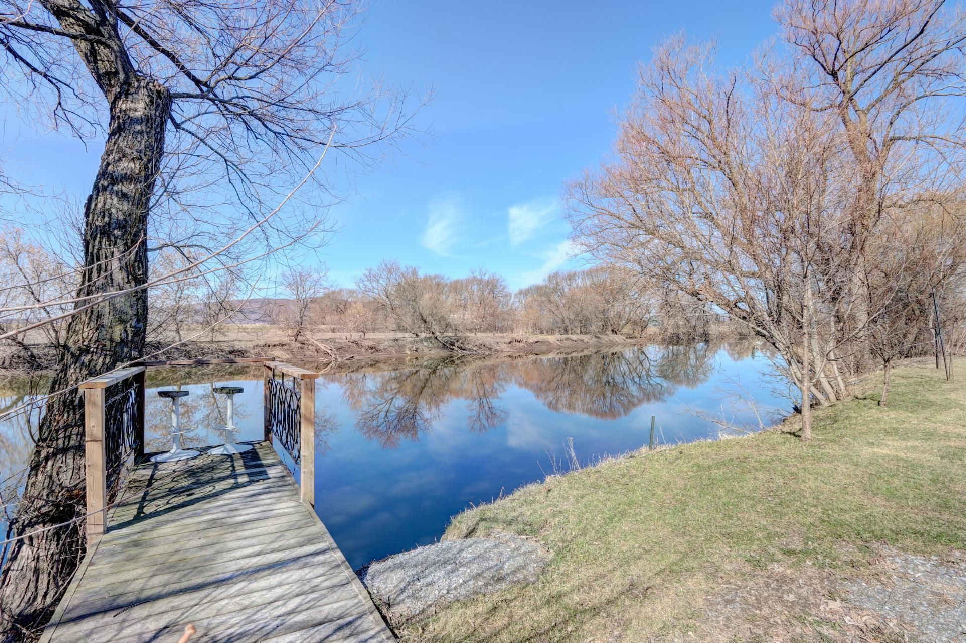 Vue sur l'eau