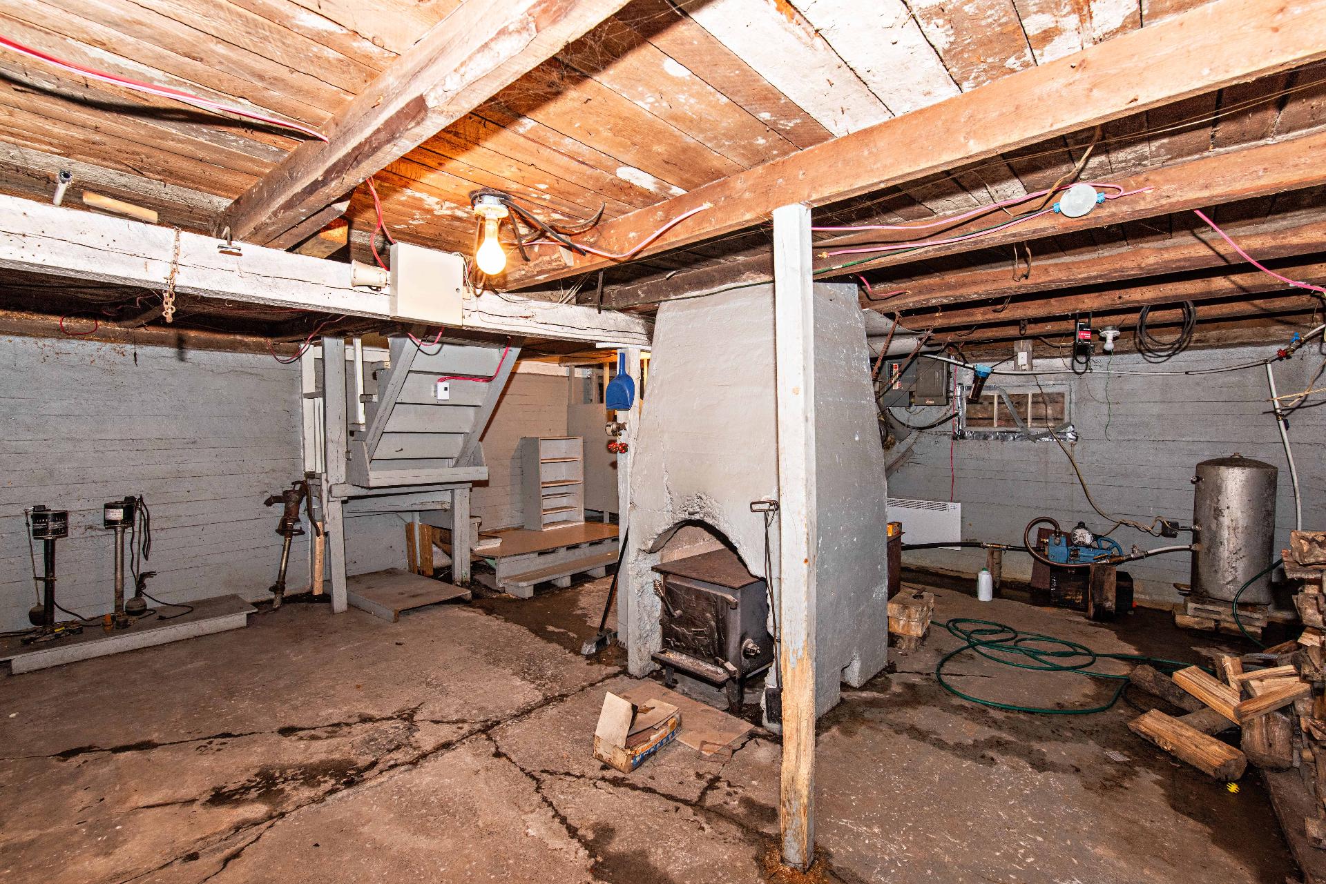 Cave/ chambre froide