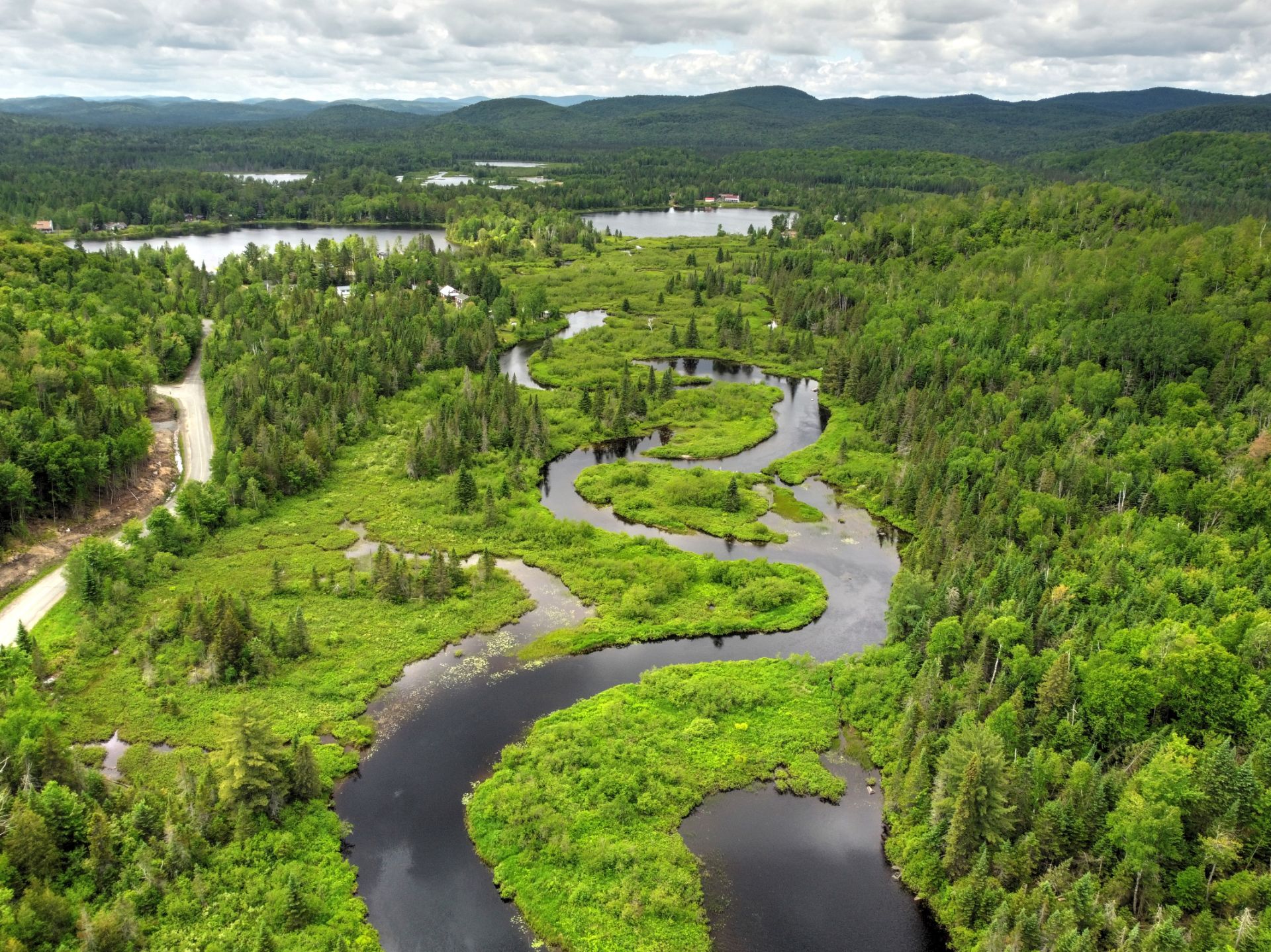 Accès au plan d'eau