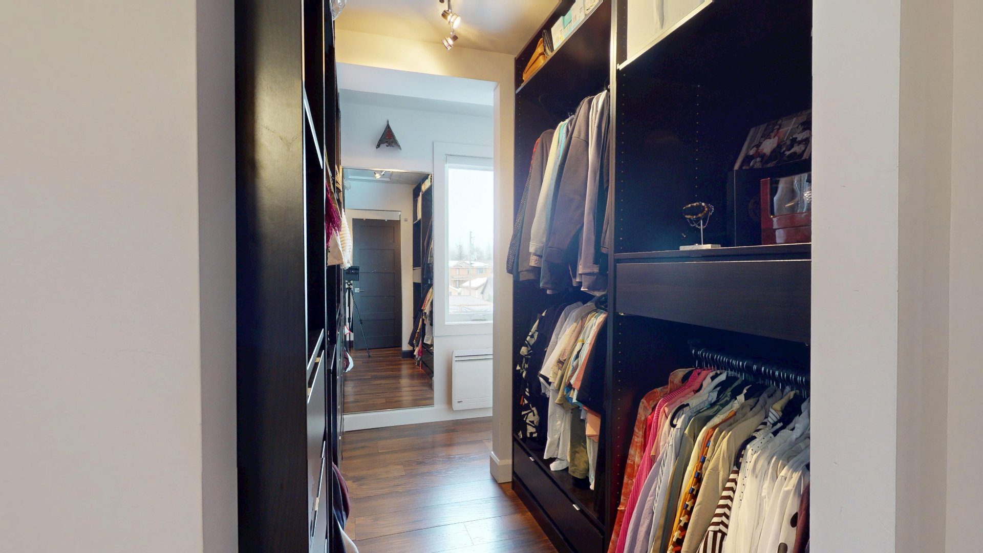 Walk-in closet