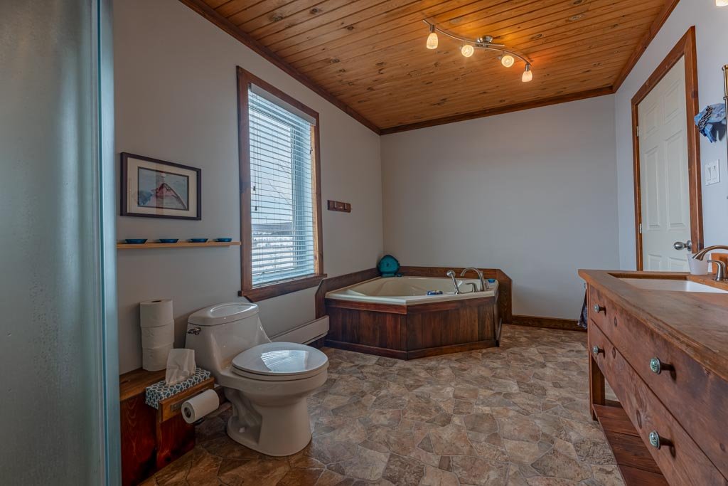 Ensuite bathroom