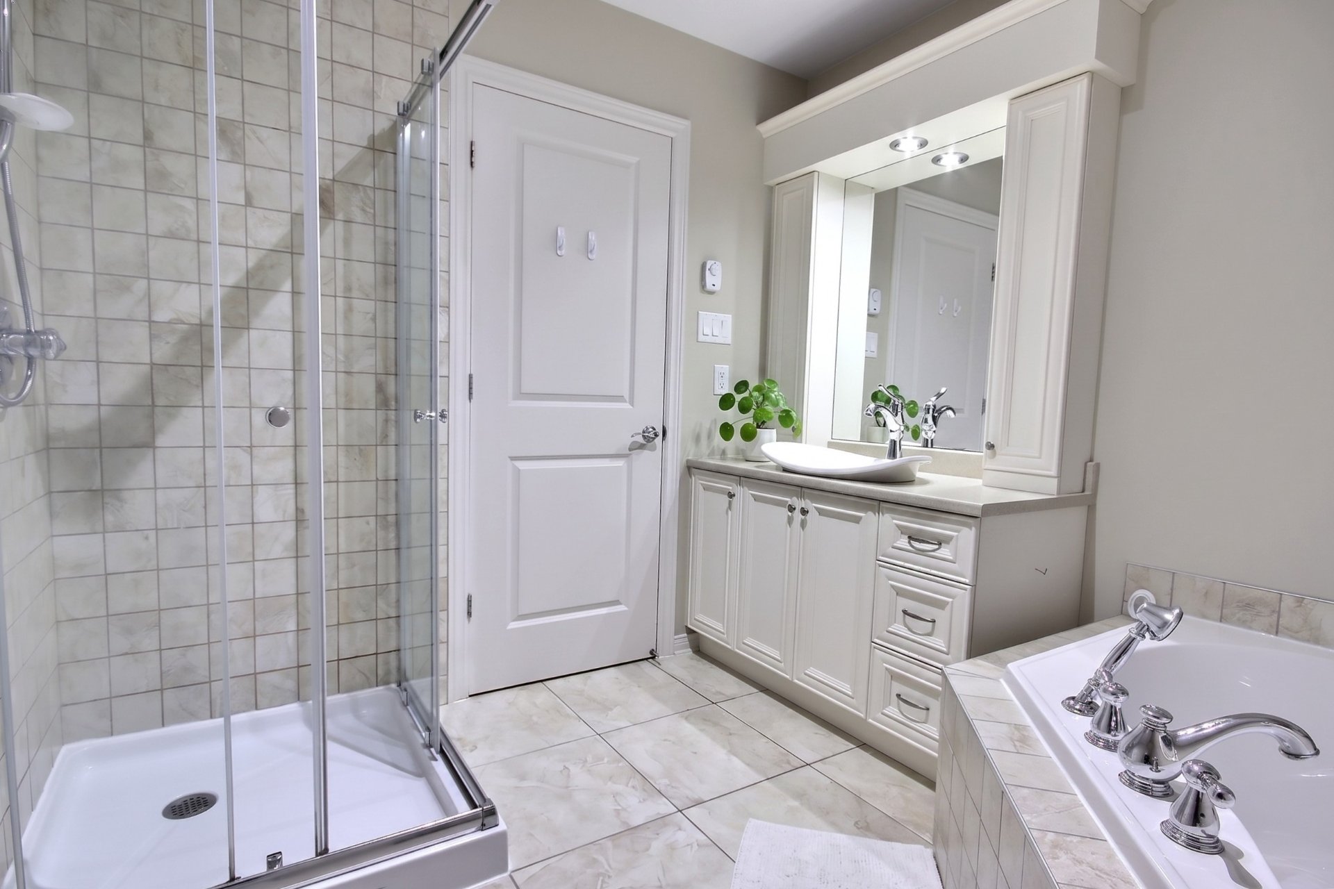 Ensuite bathroom