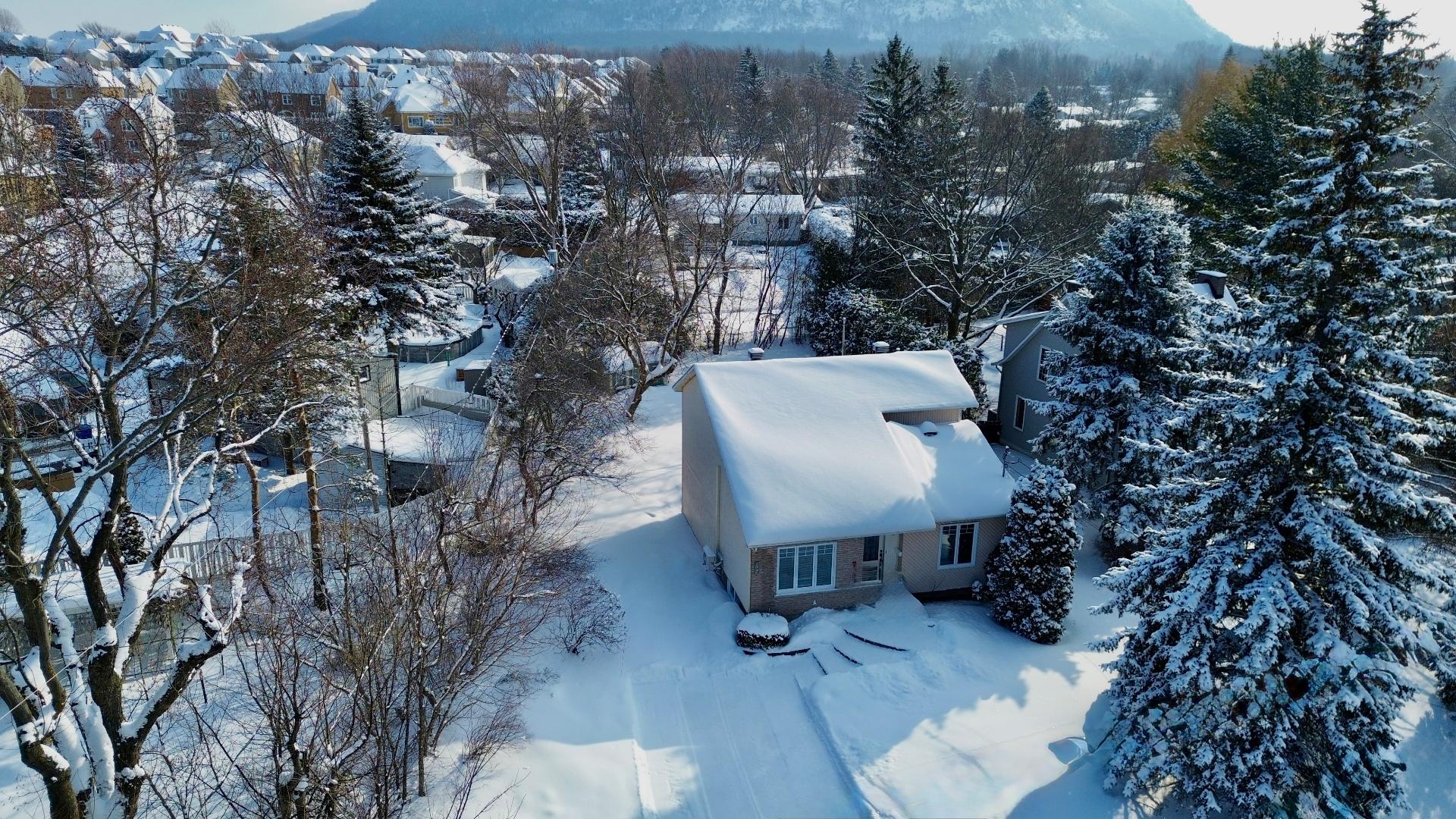 À proximité du Mont-Saint-Hilaire