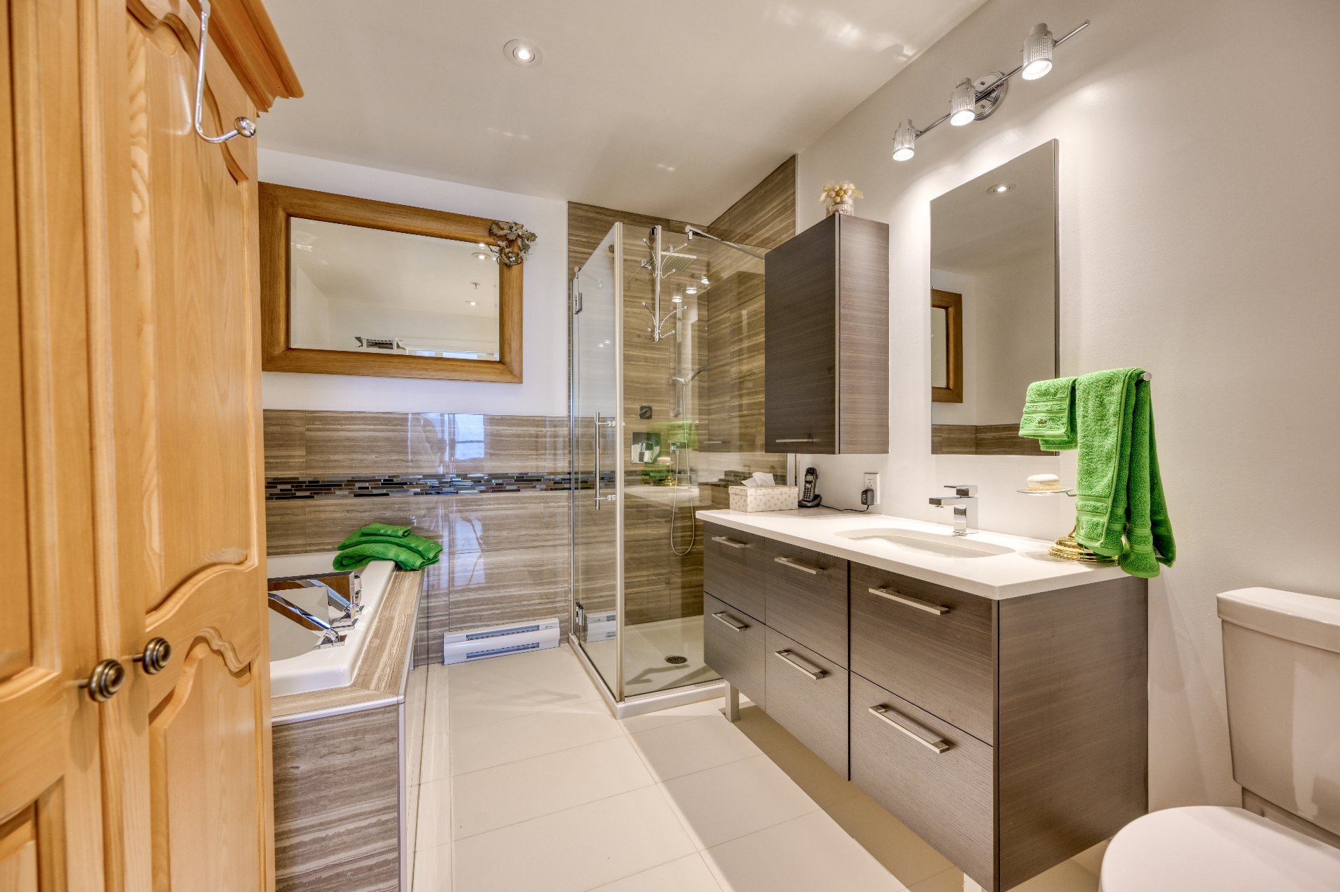 Salle de bains attenante à la CCP