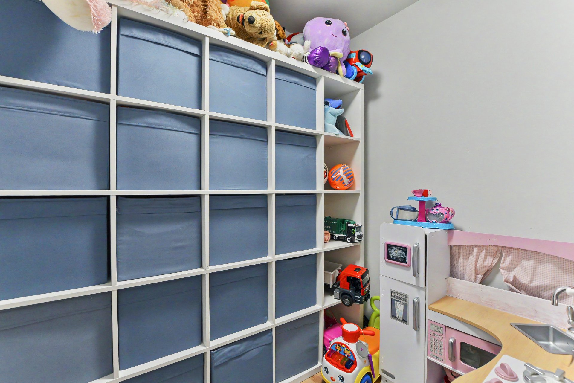 Walk-in closet