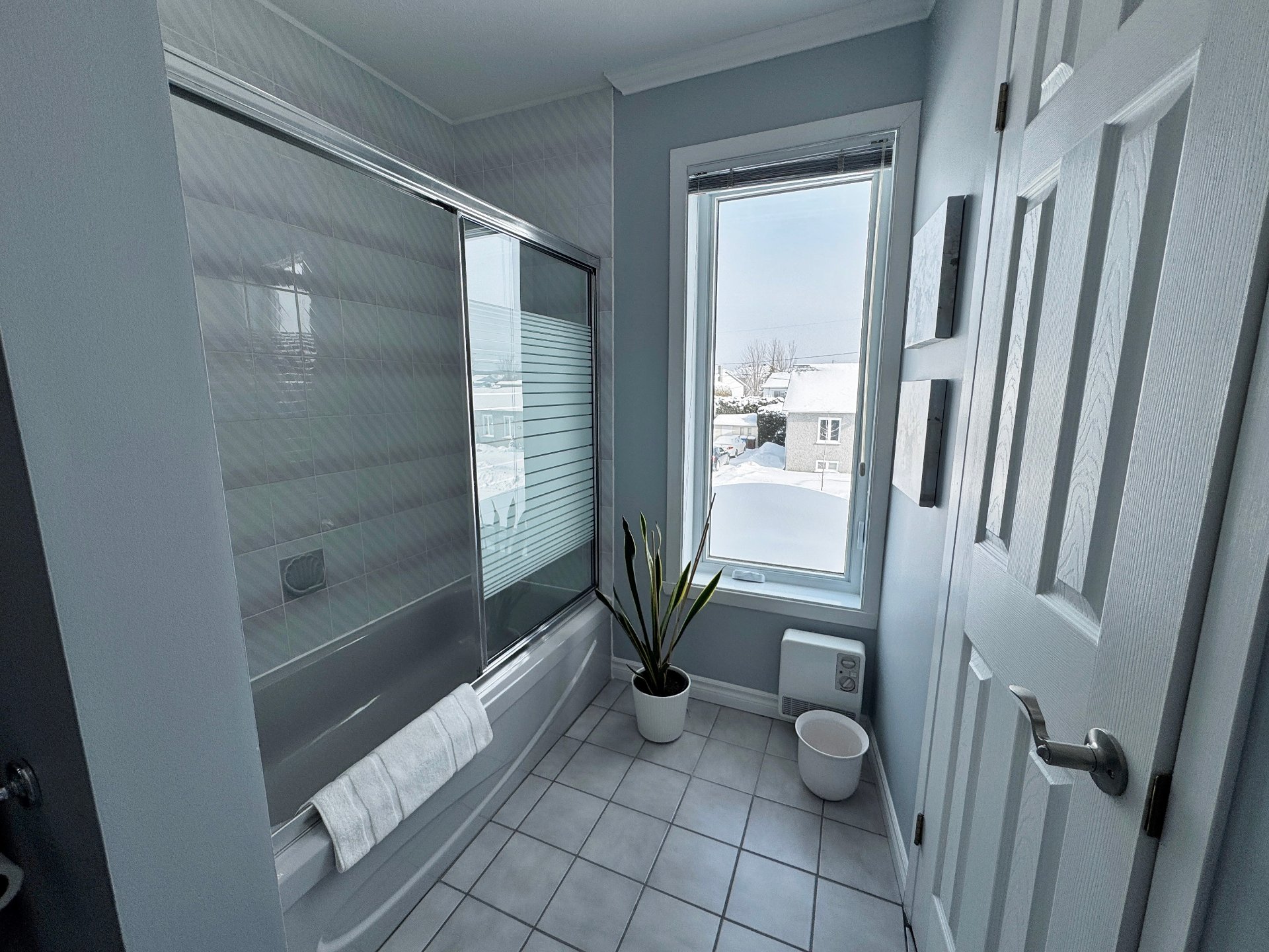 Salle de bains attenante à la CCP