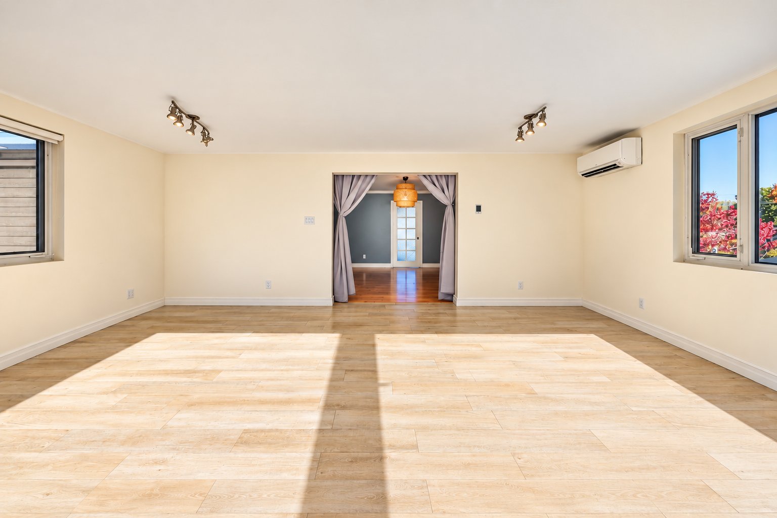 Salon panoramique dans la chambre des maîtres