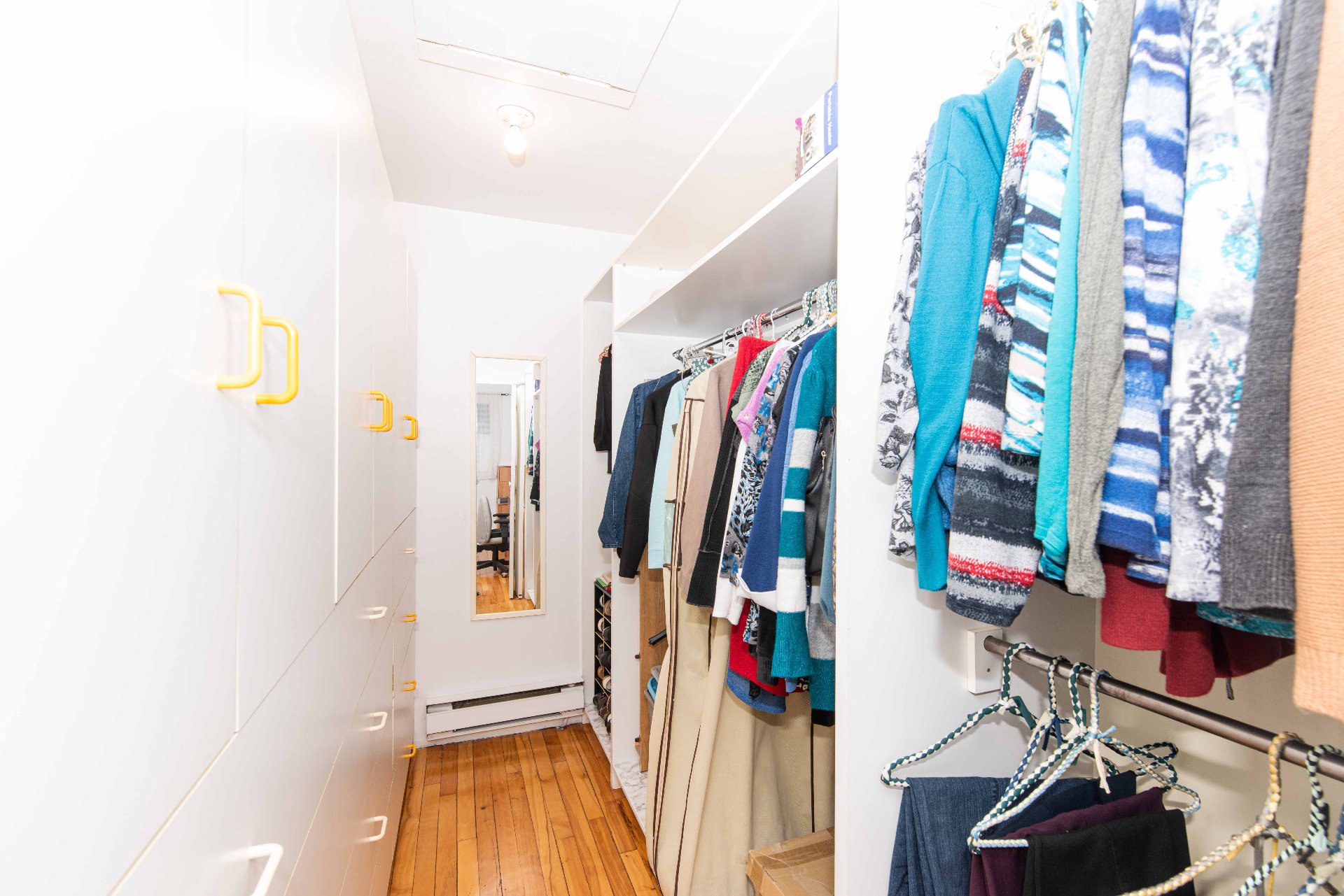 Walk-in closet
