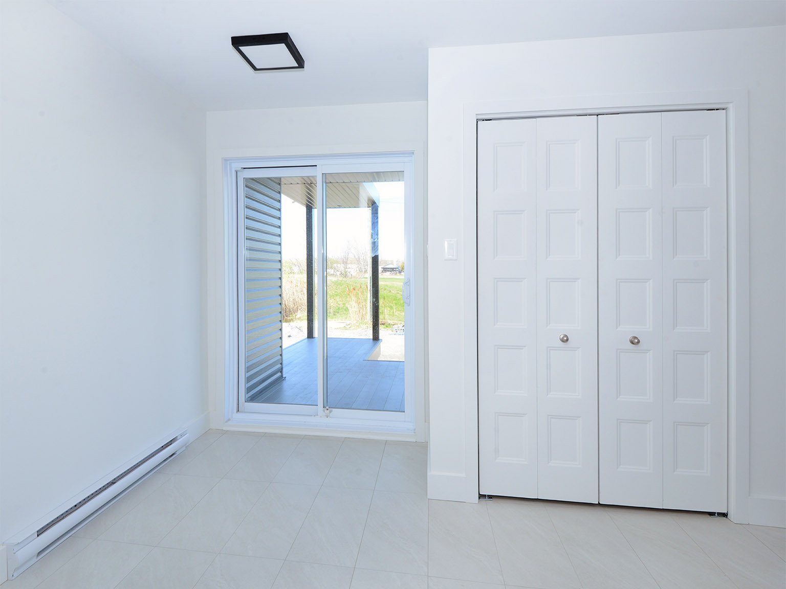 Accès balcon arrière