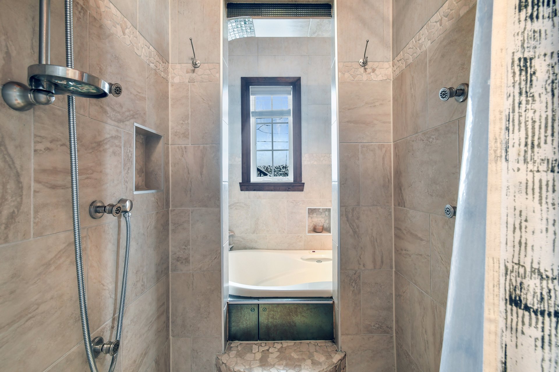 Salle de bains attenante à la CCP