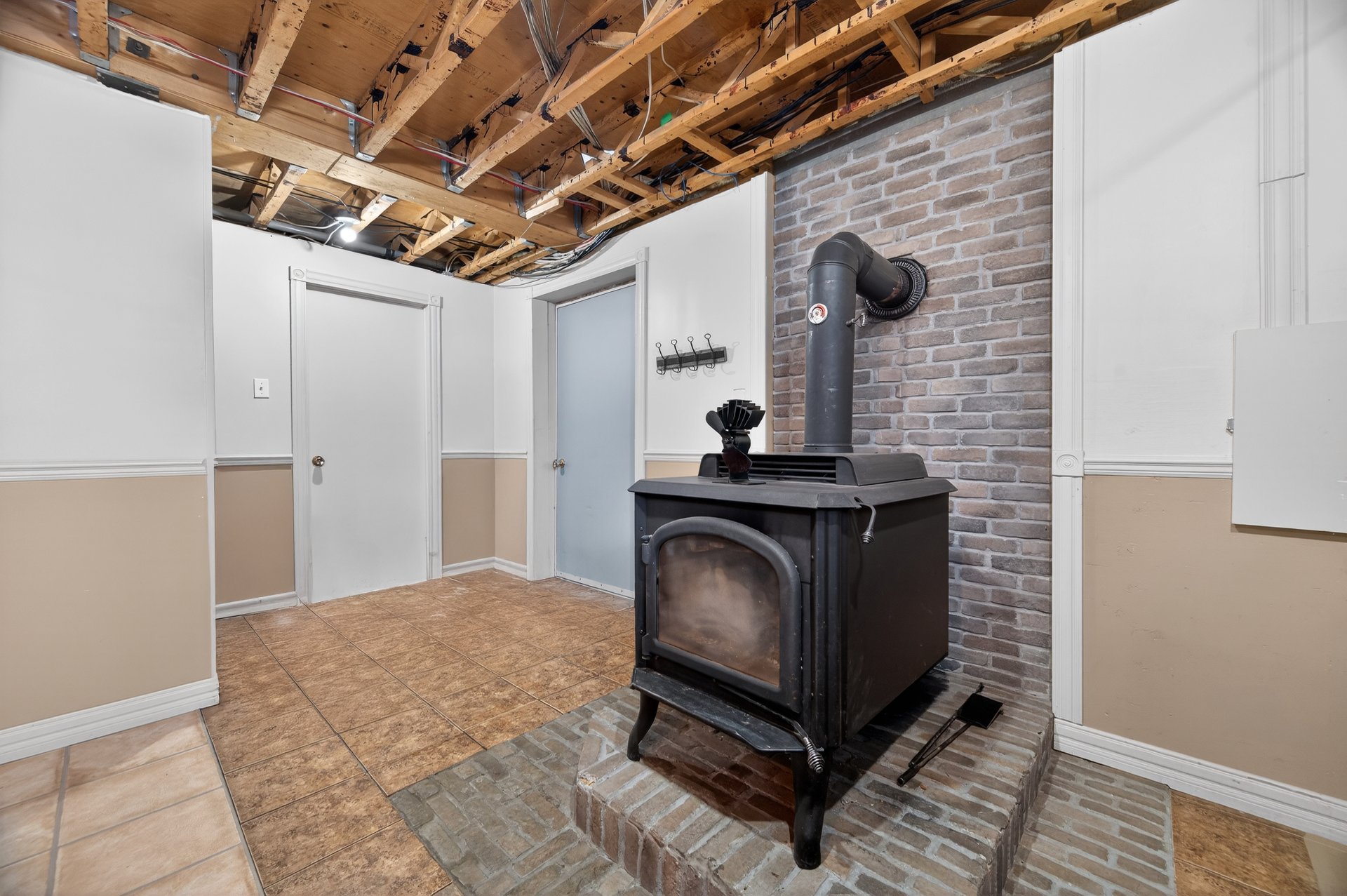 Porte d'accès au garage