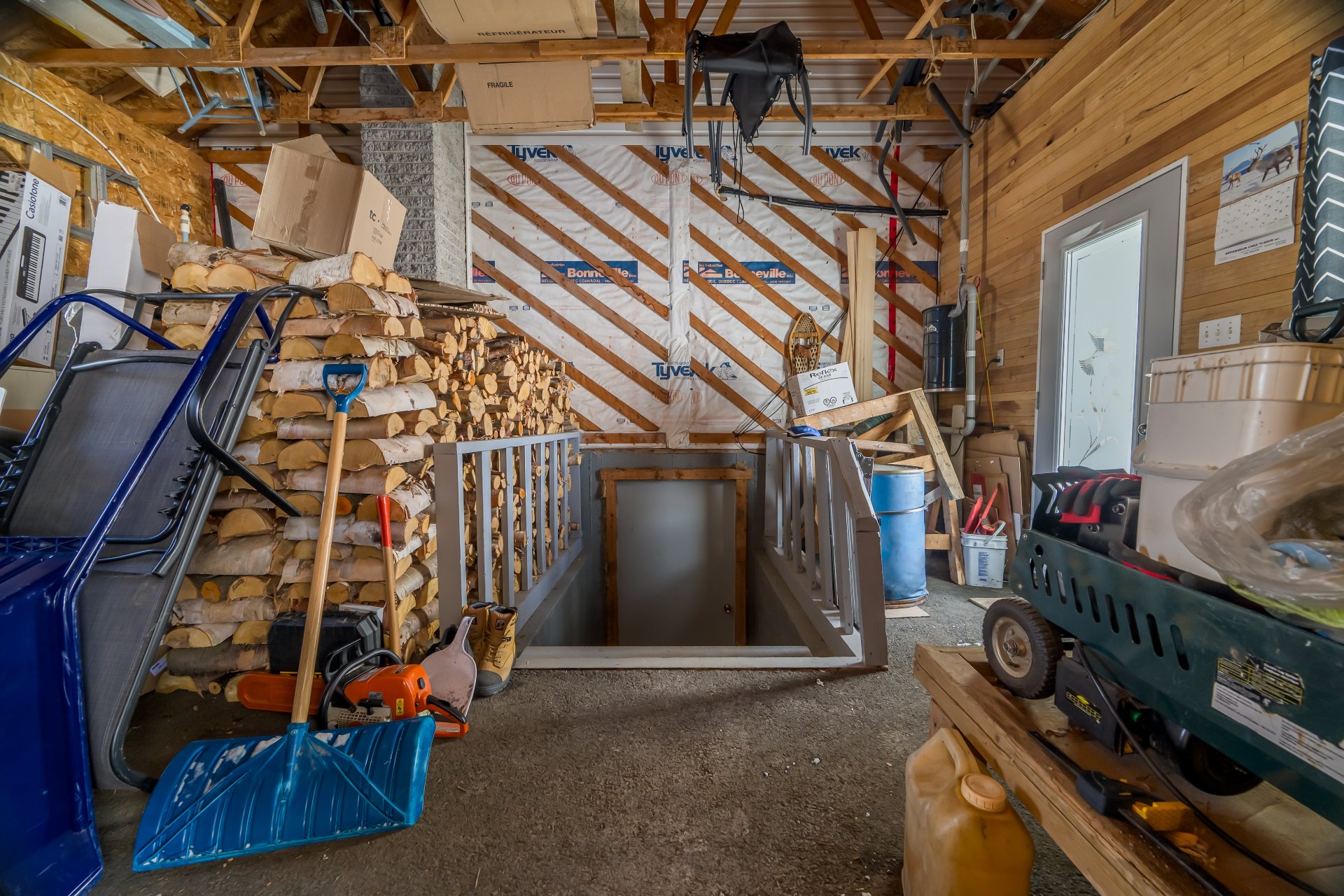 Annexe entre la maison et le garage 16 x 26 pieds