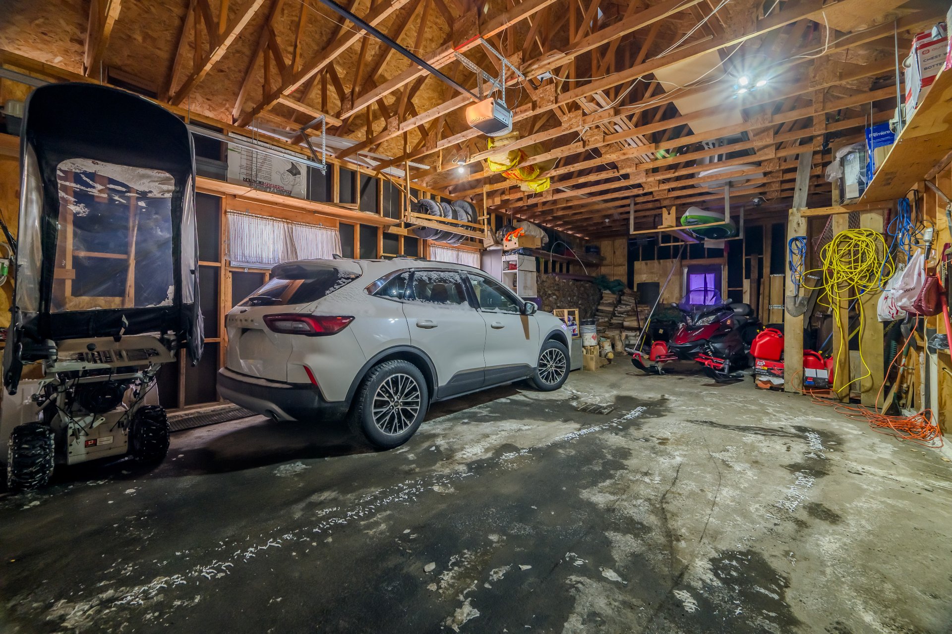 Garage double de 40 pieds de longueur