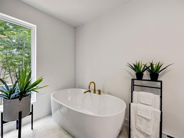 Salle de bains attenante à la CCP