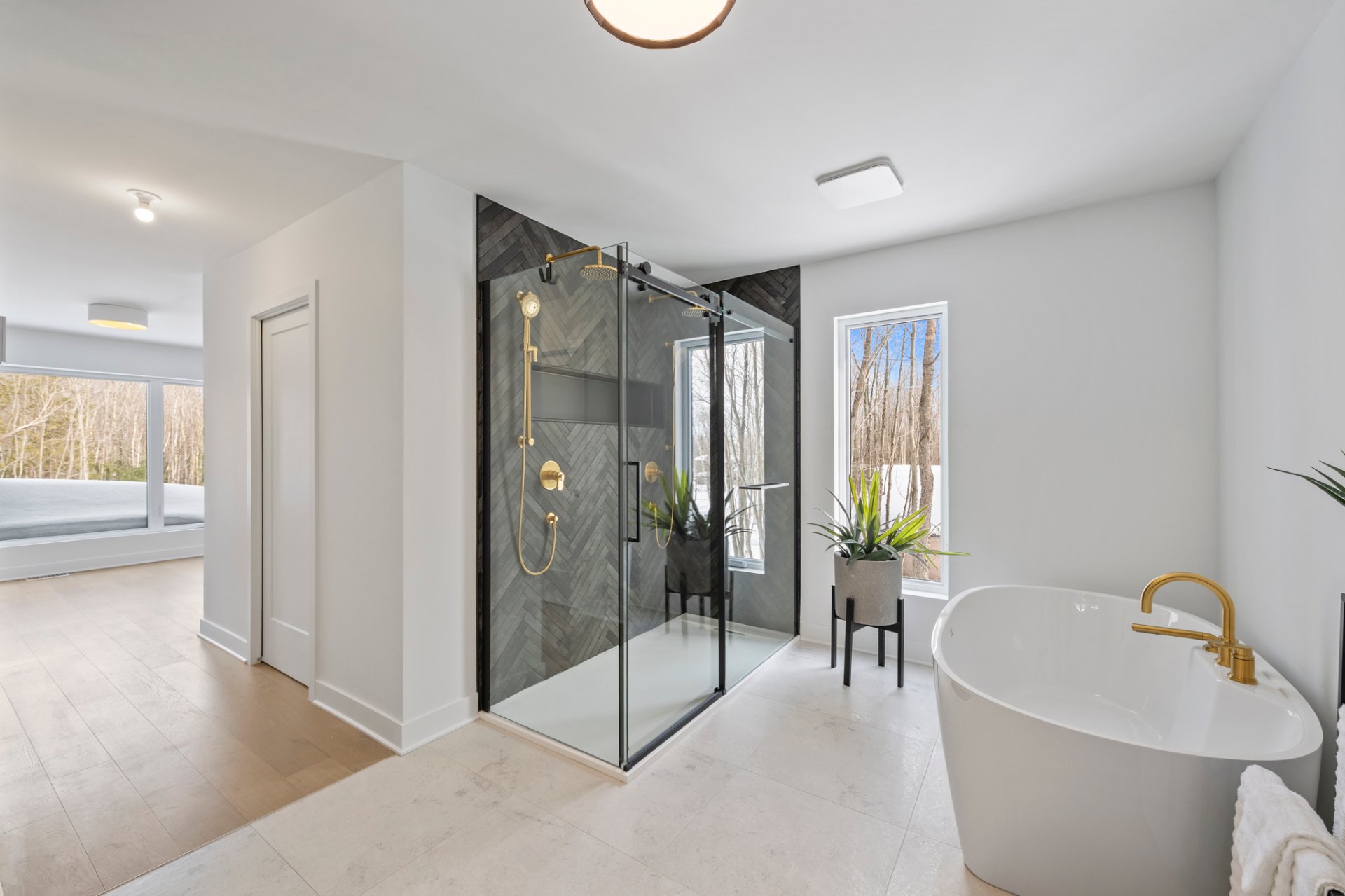 Salle de bains attenante à la CCP