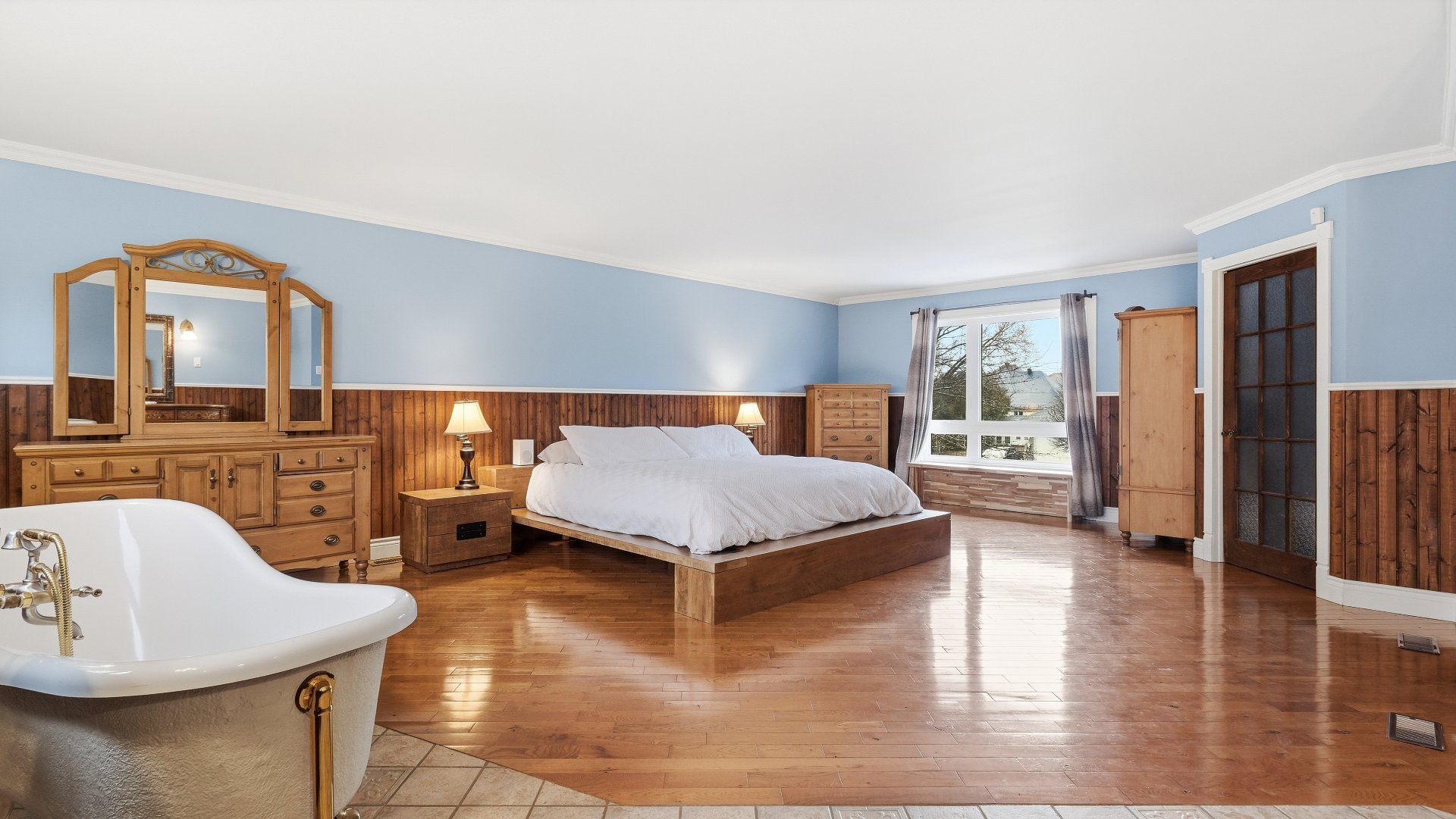 Primary bedroom