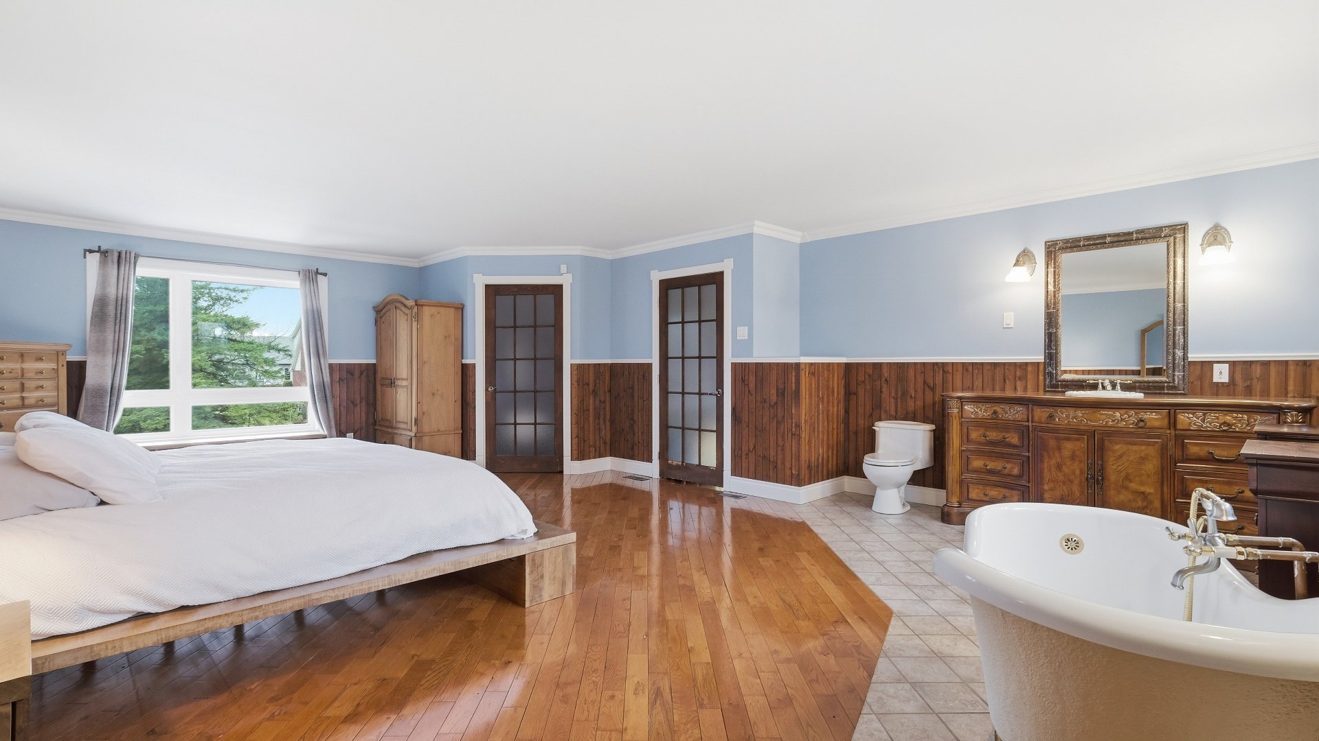 Primary bedroom
