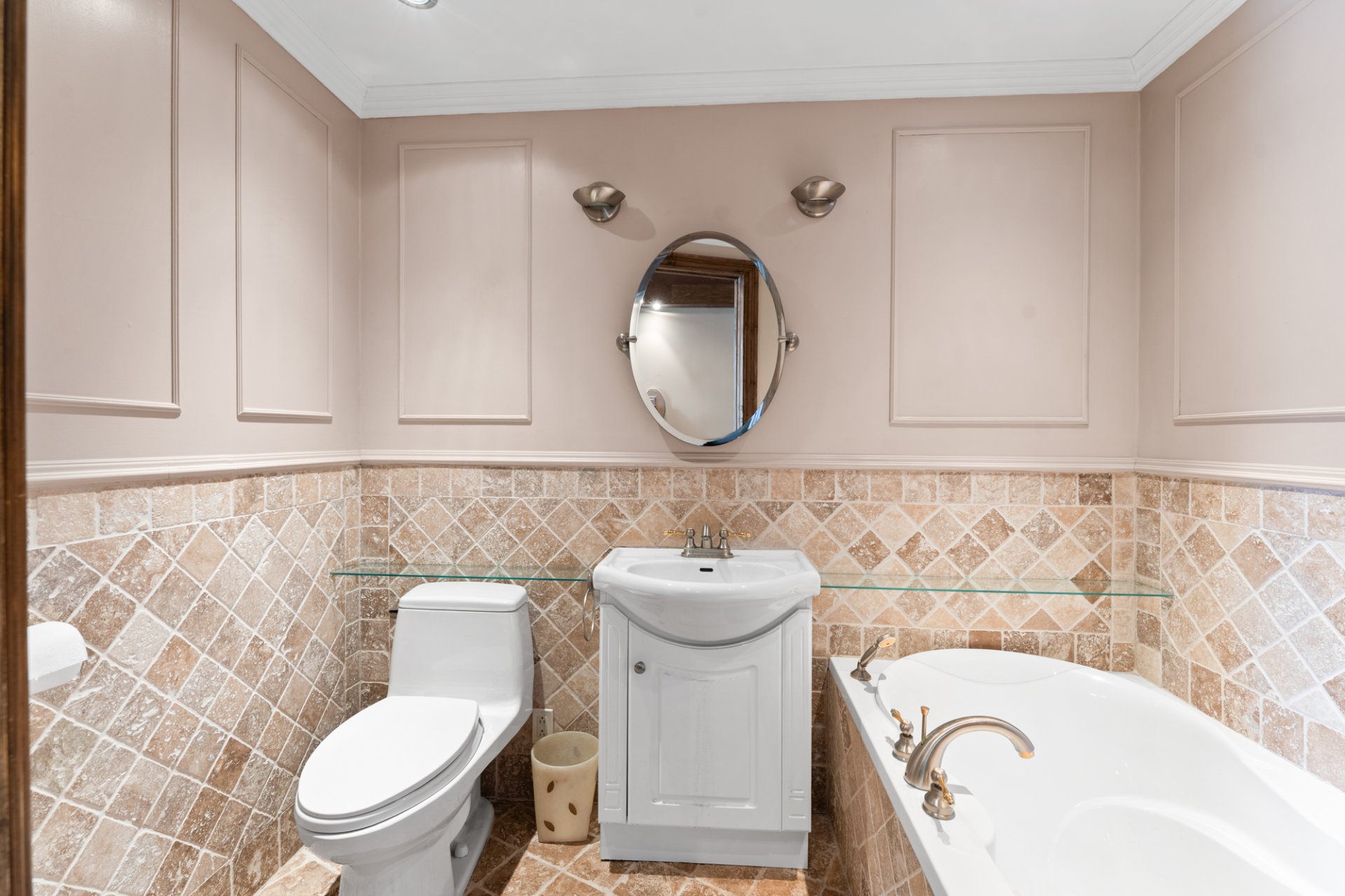 Ensuite bathroom