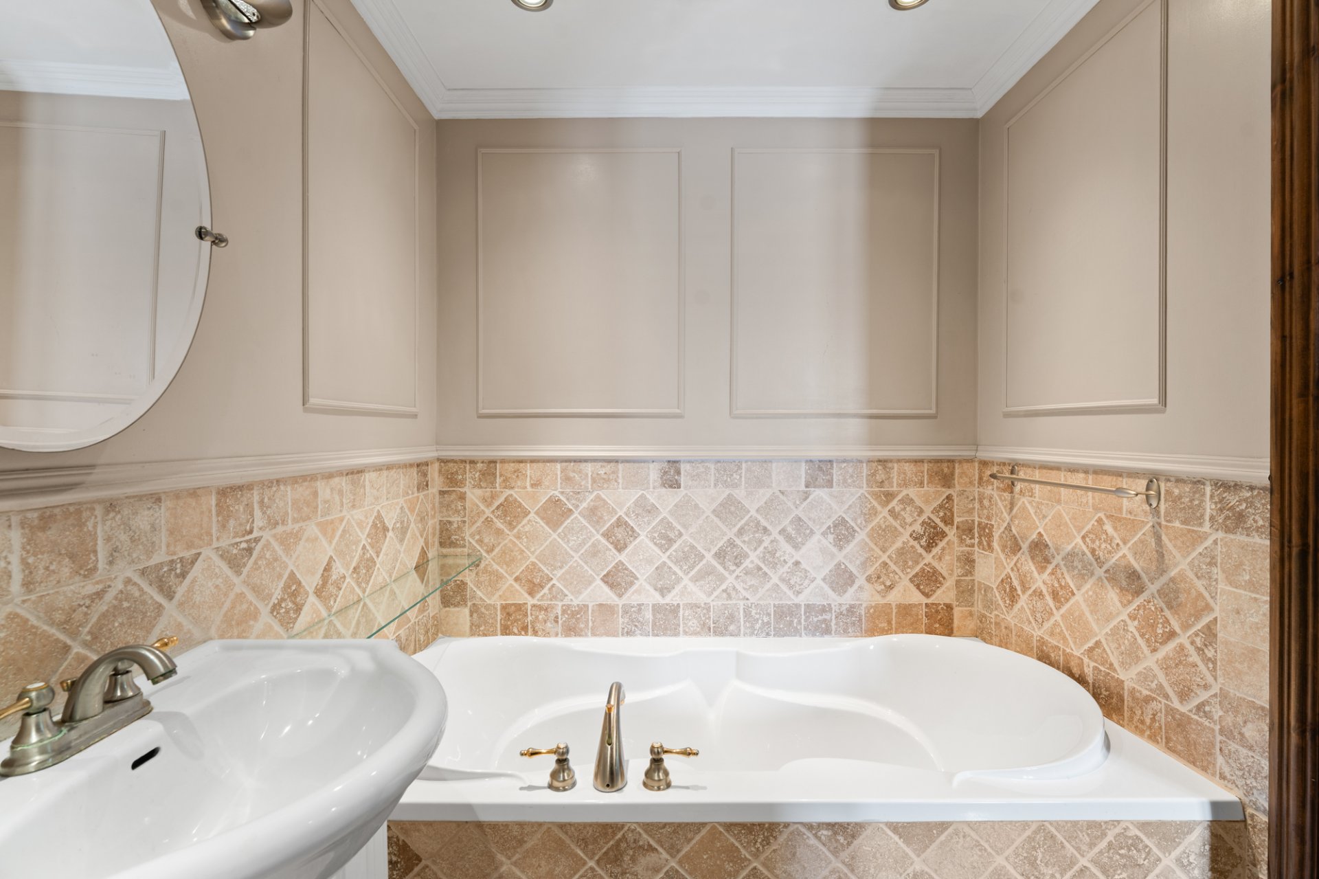 Ensuite bathroom