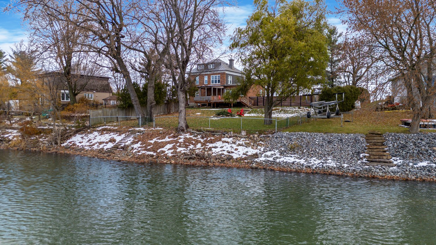 Access to a body of water