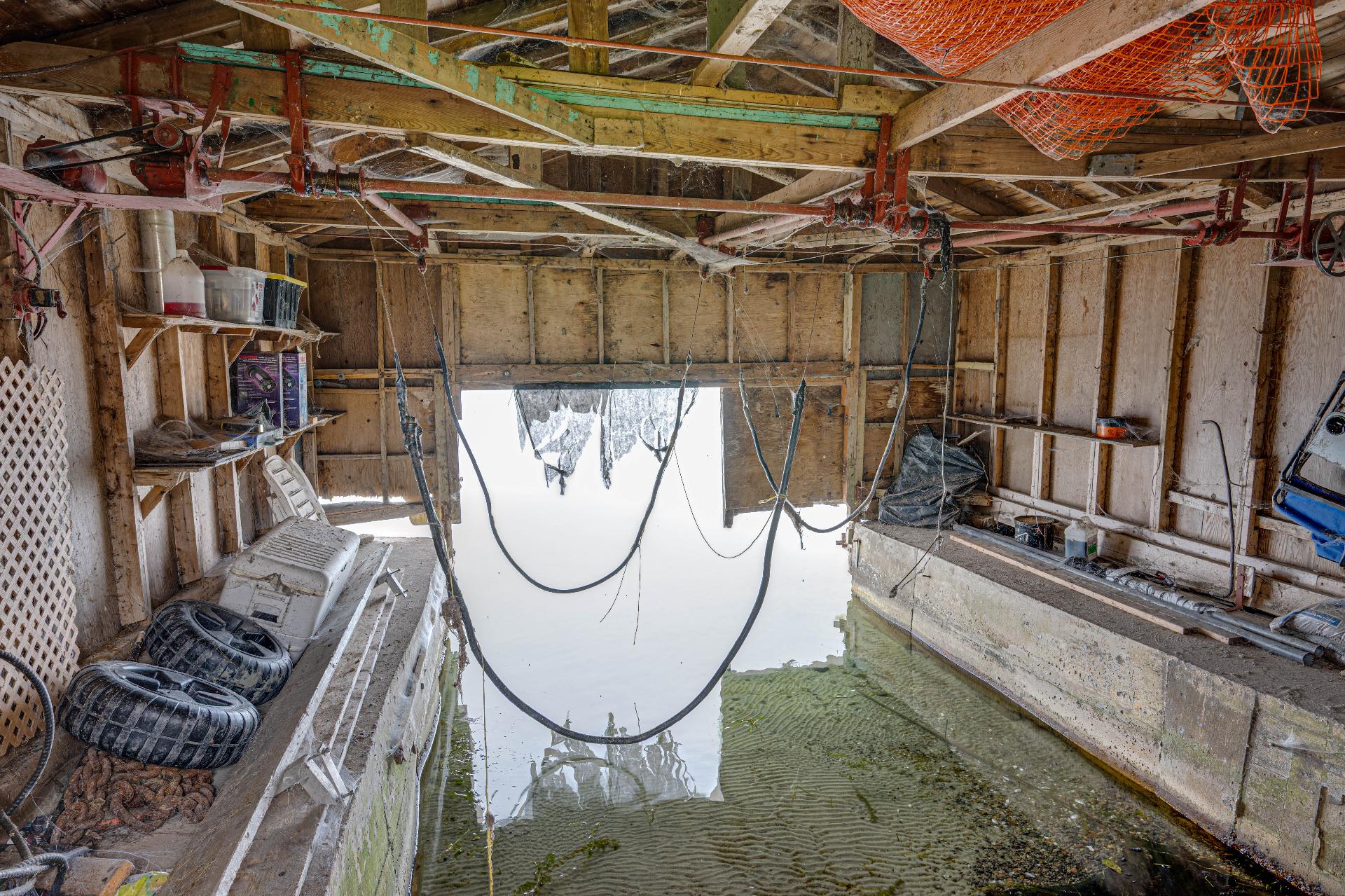 Remise à bateau