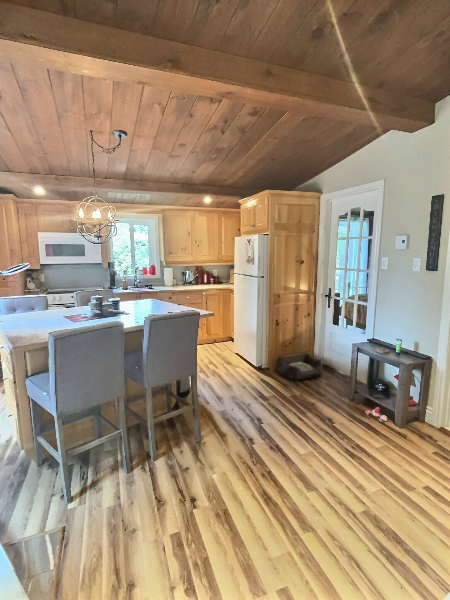 Coin salle à manger / Cuisine