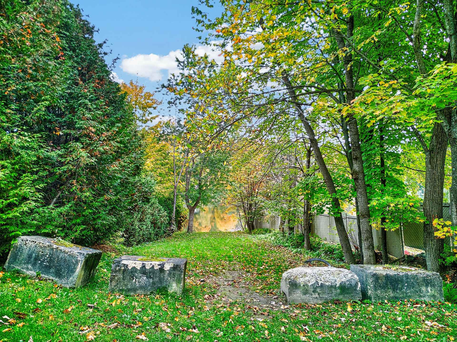 Accès au lac Siesta