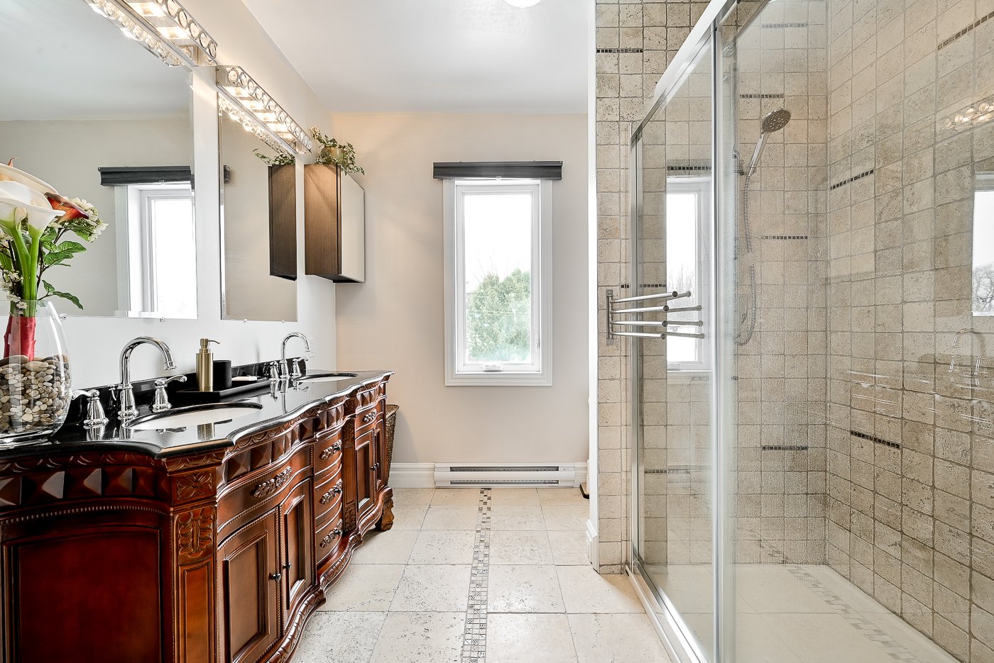 Salle de bains attenante à la CCP