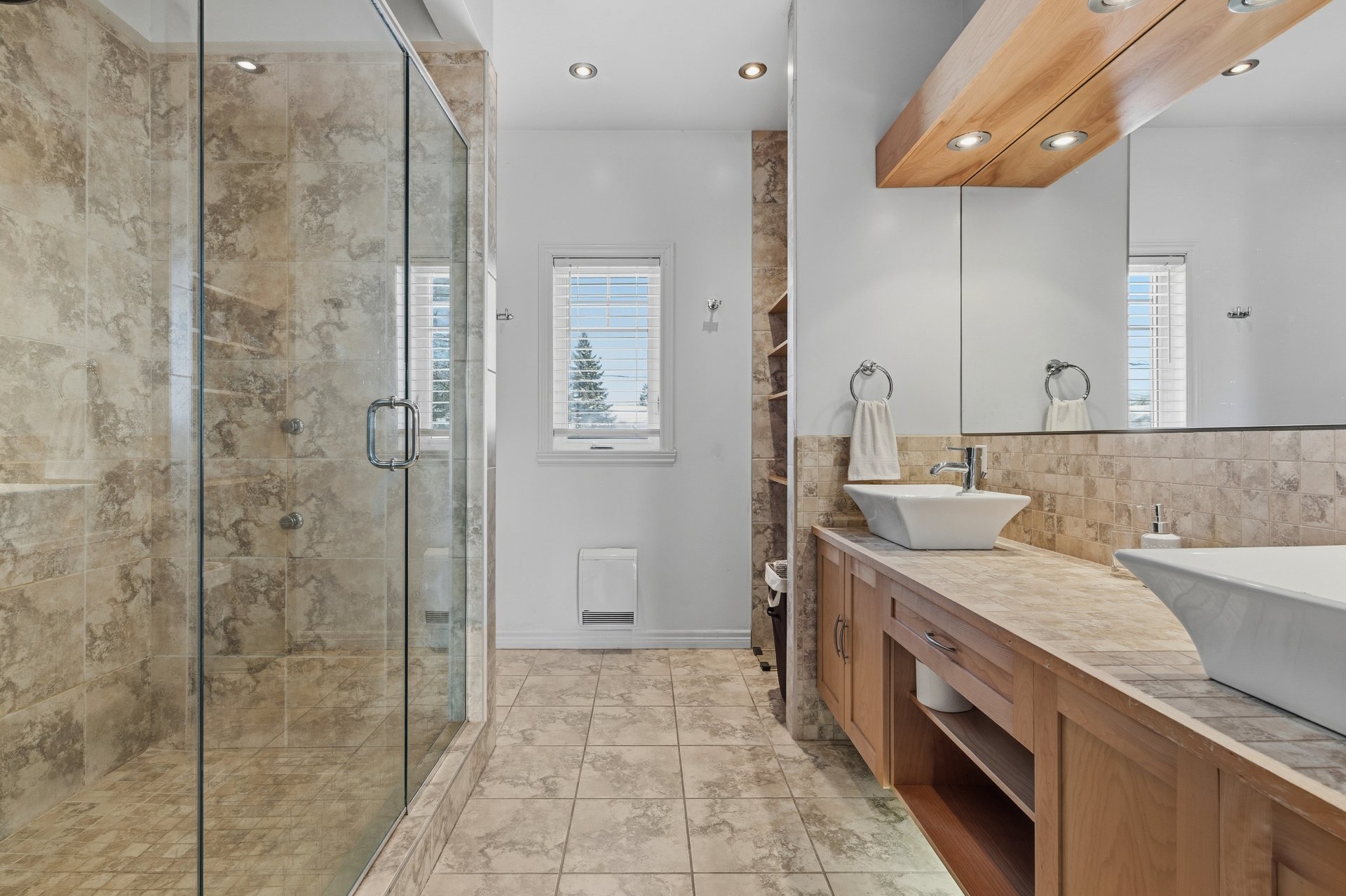 Salle de bains attenante à la CCP