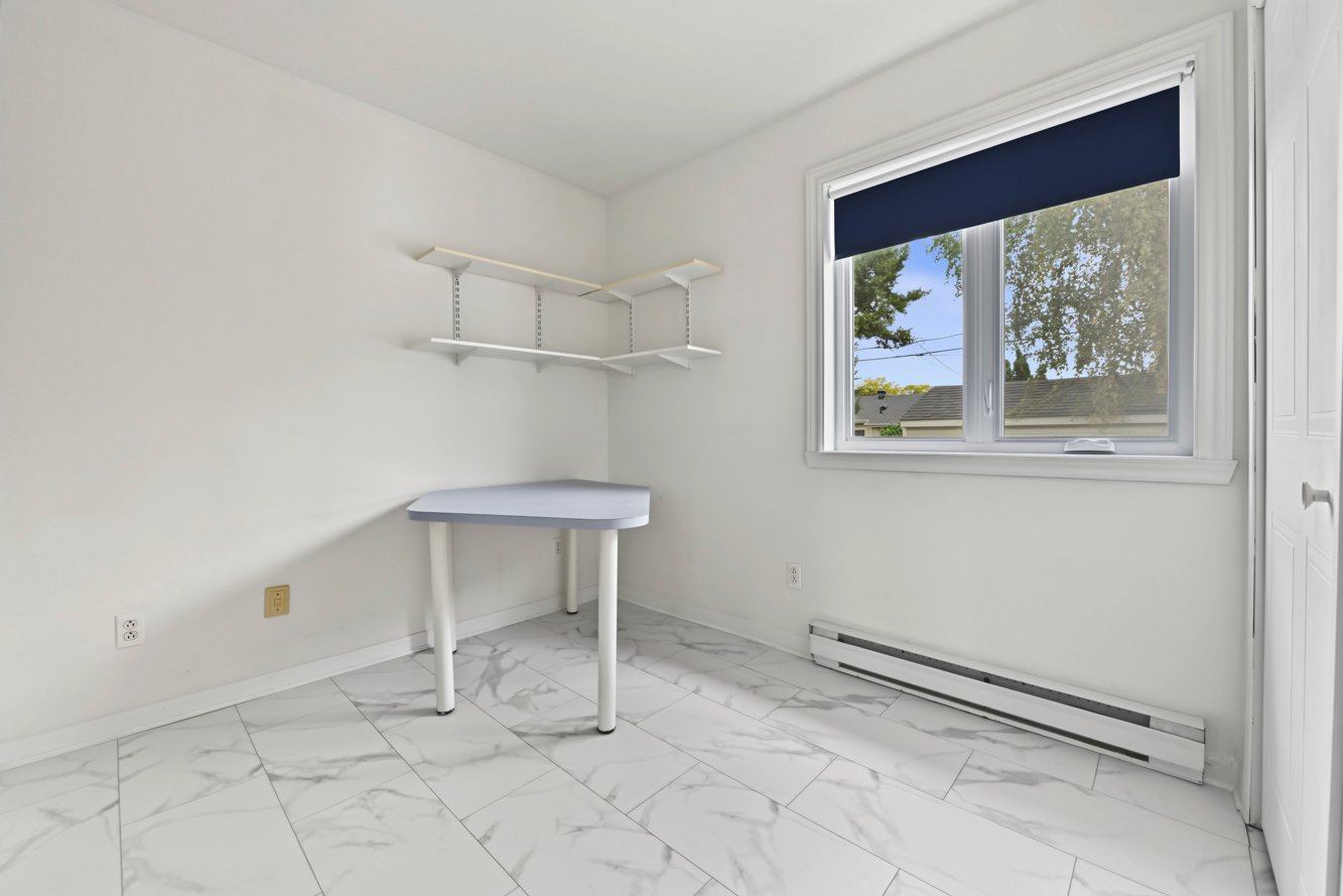 Deuxième chambre sur l'étage possibilité de bureau