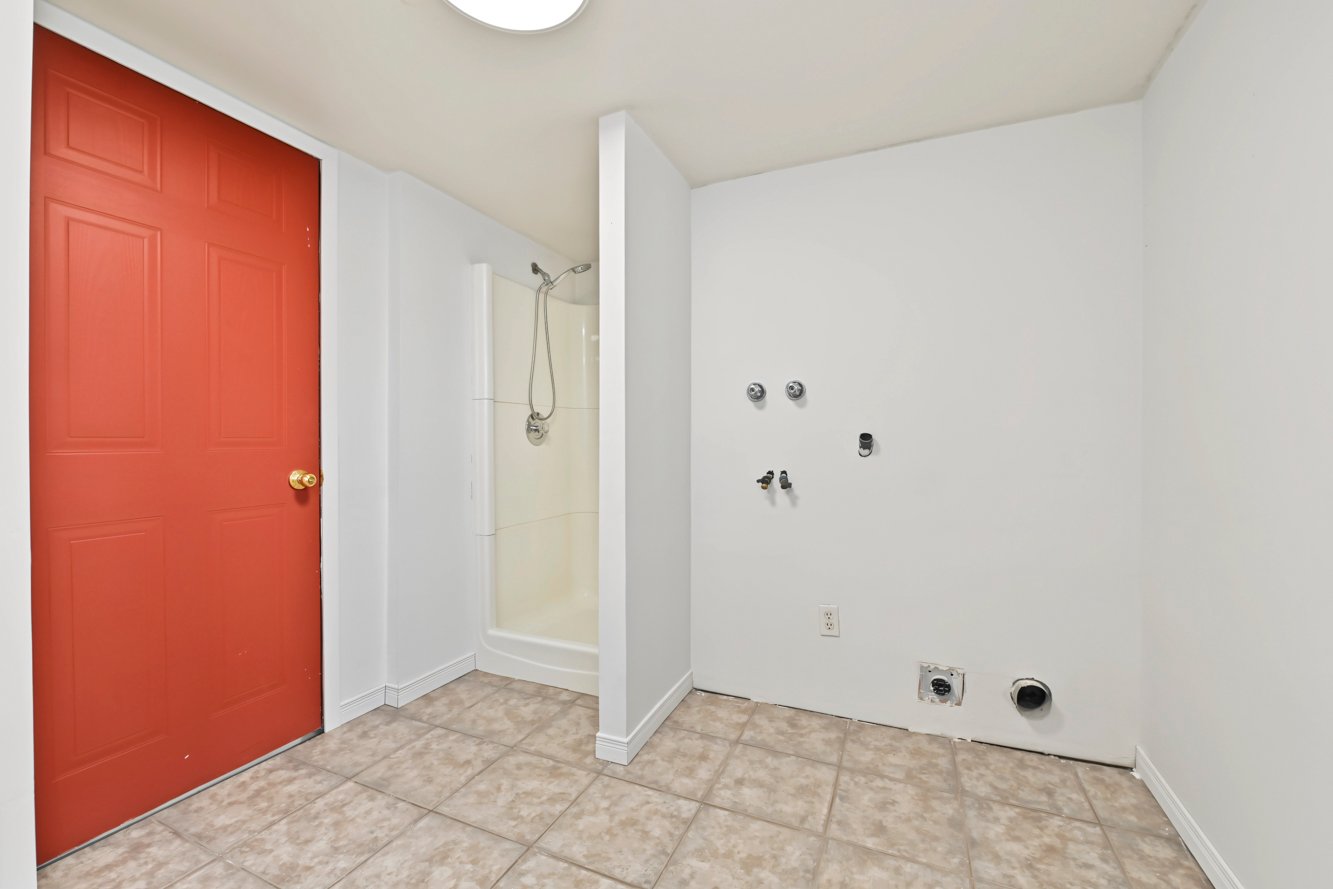 Douche et installation laveuse-sécheuse