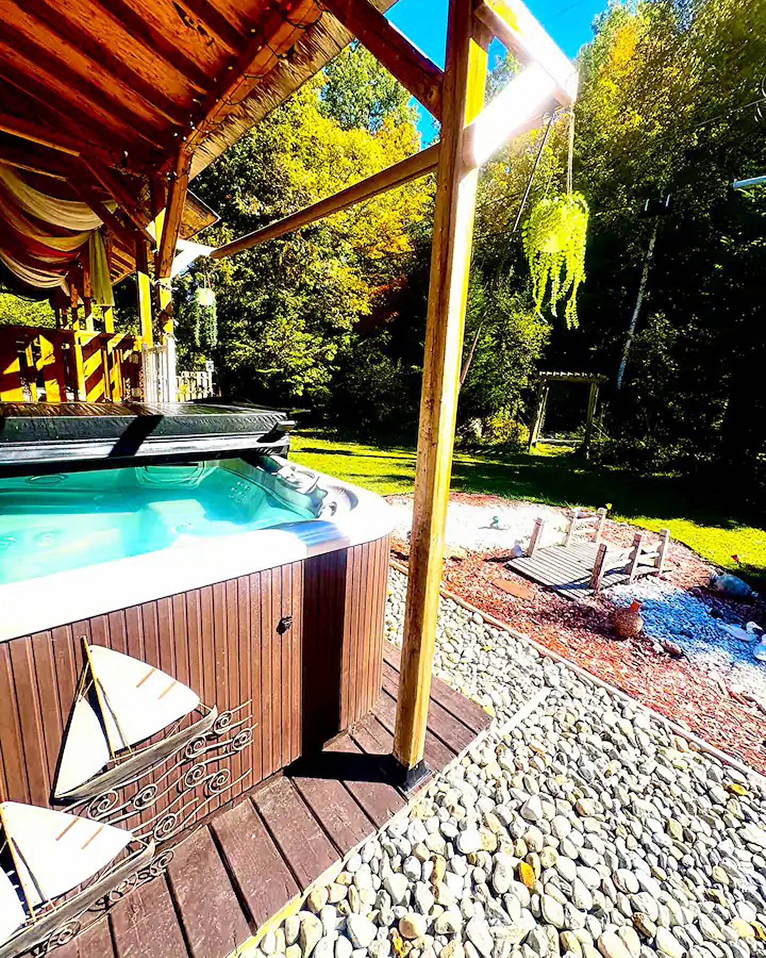 Spa and frontage grounds - Seller's photo