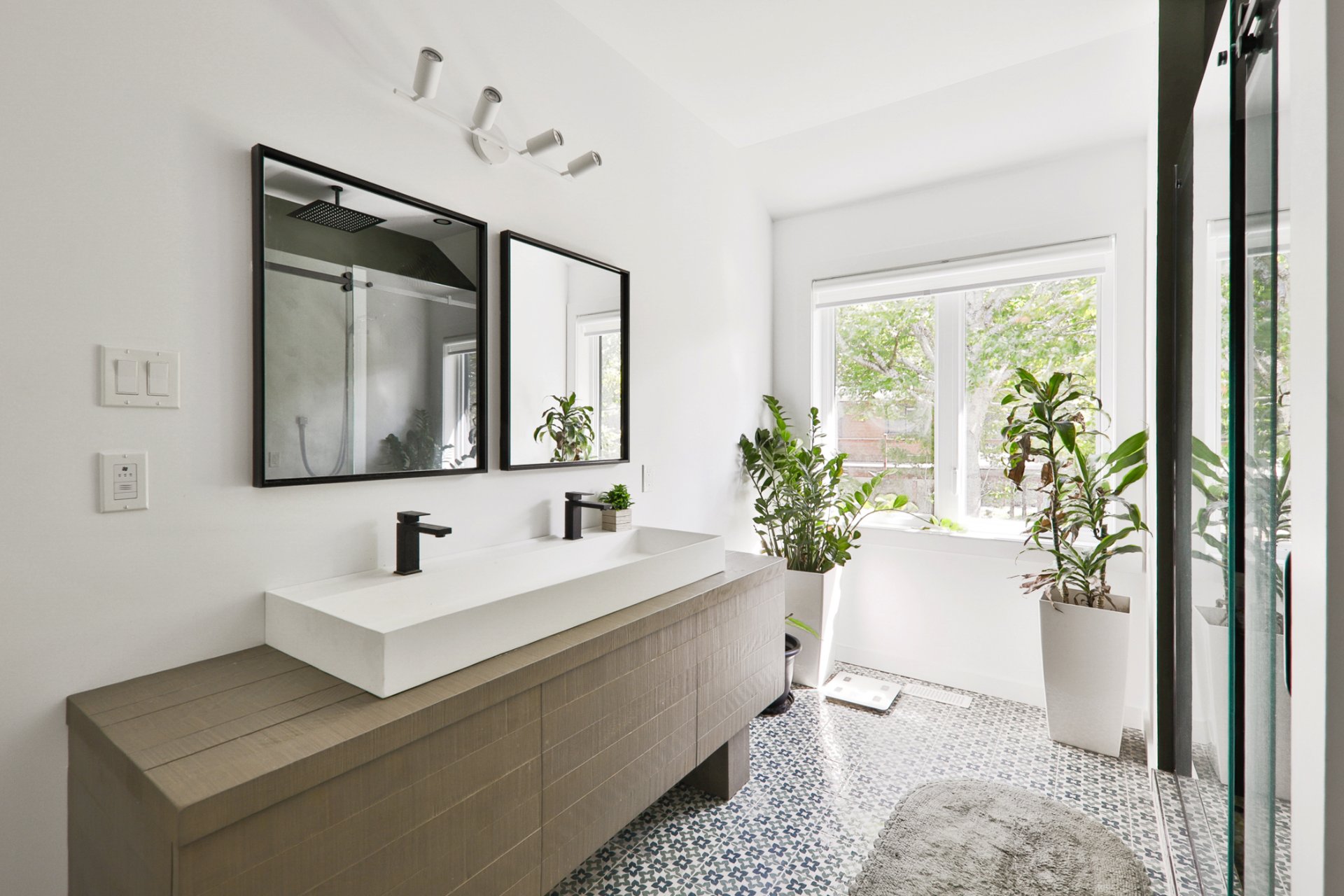 Ensuite bathroom