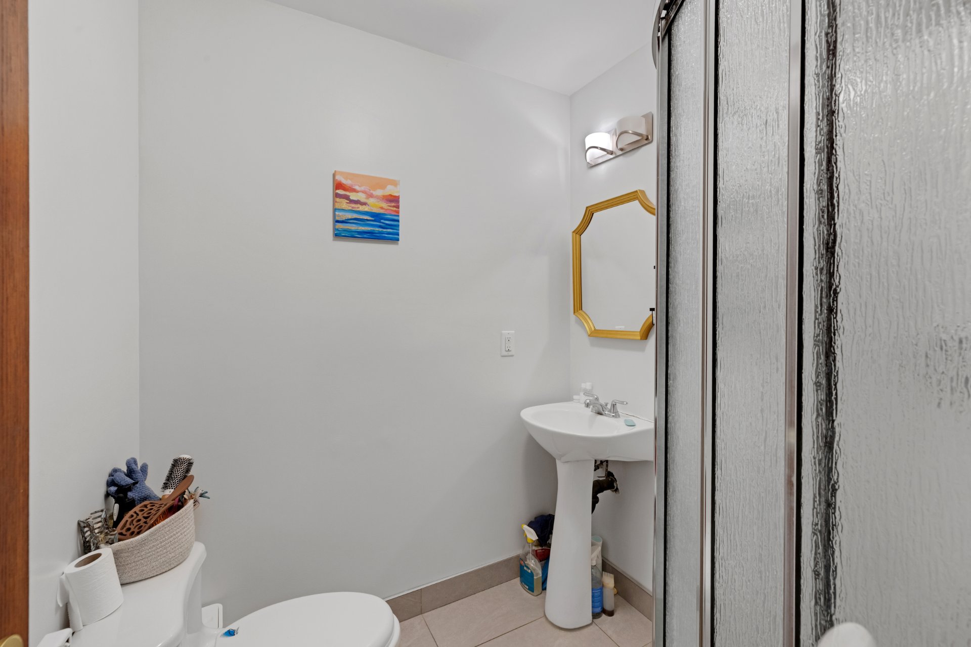 Salle de bains attenante à la CCP