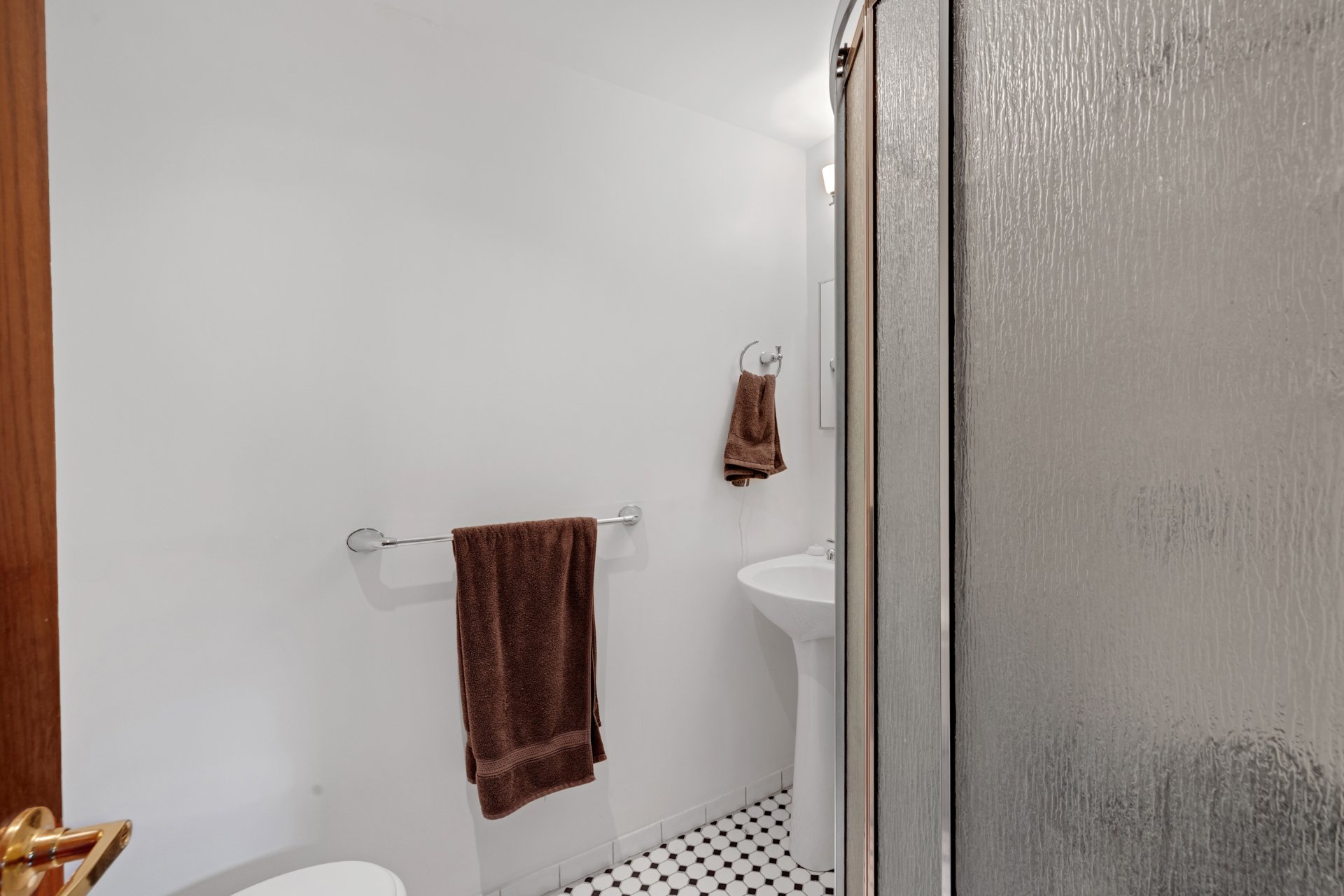 Salle de bains attenante à la CCP