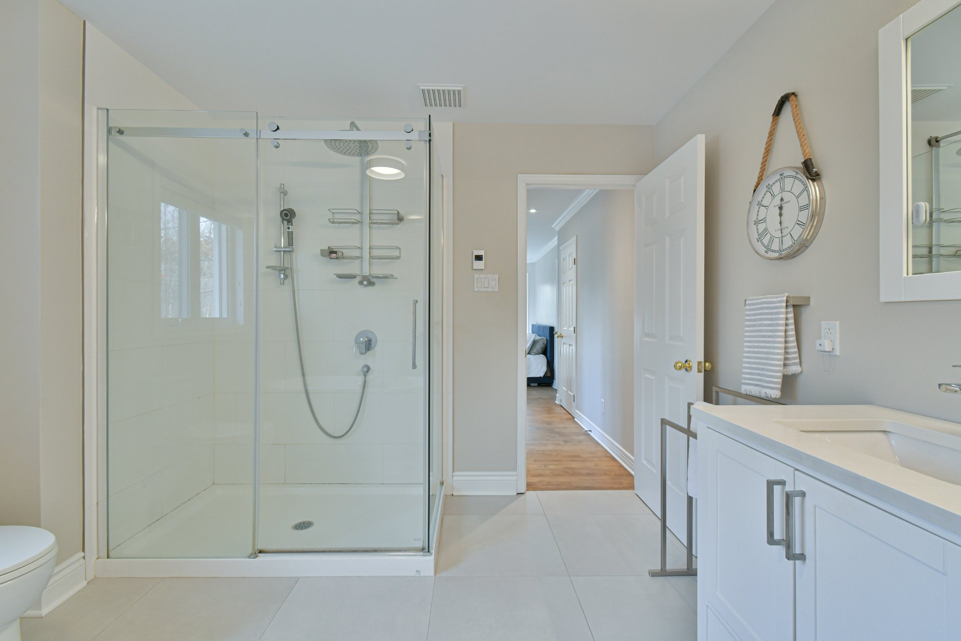 Ensuite bathroom