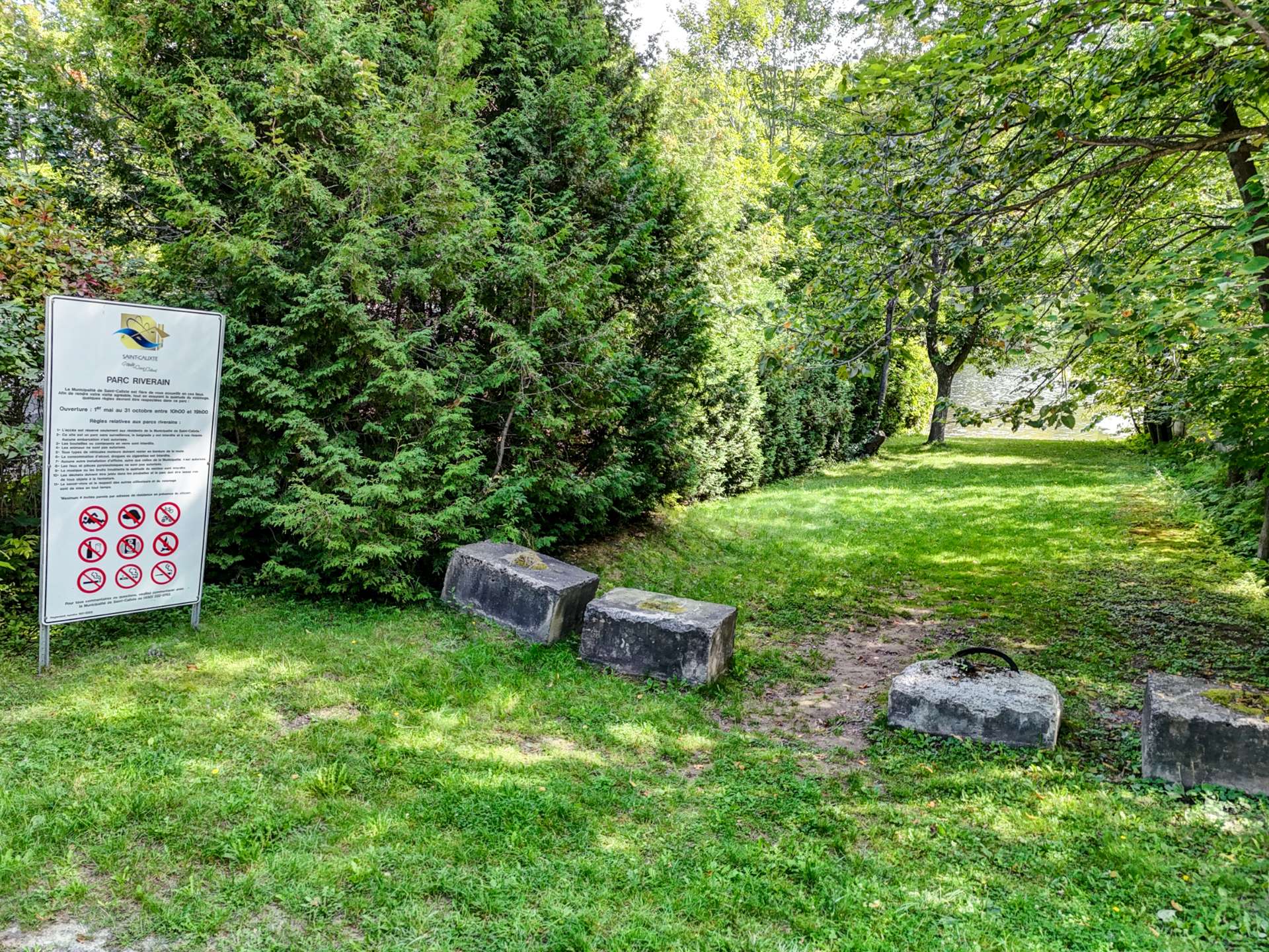 Accès au plan d'eau