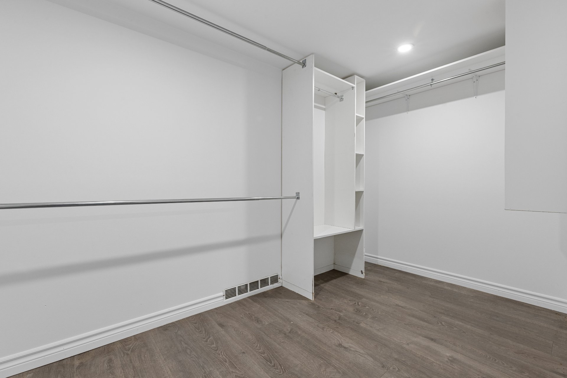 Walk-in closet
