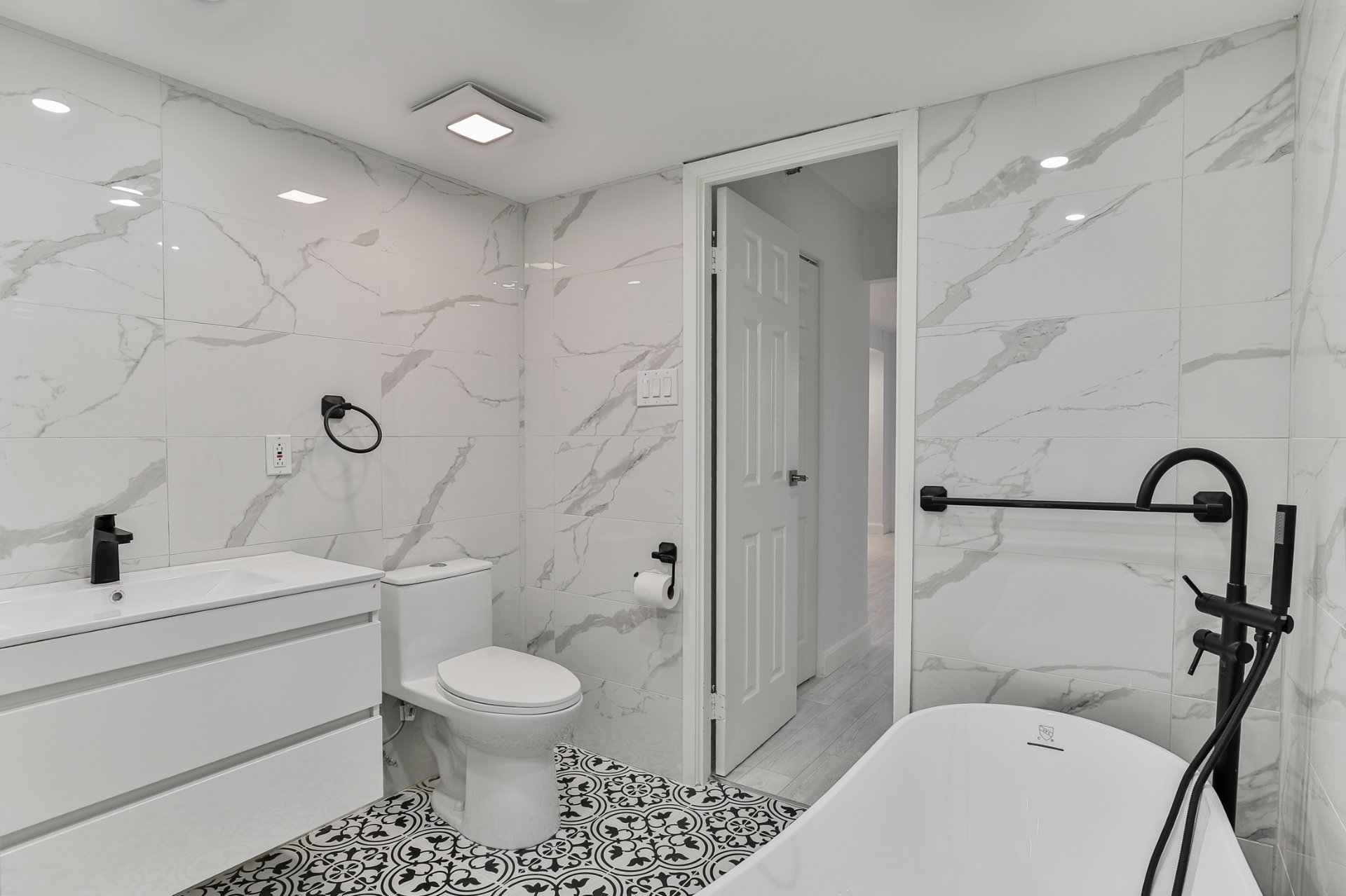 Salle de bains attenante à la CCP