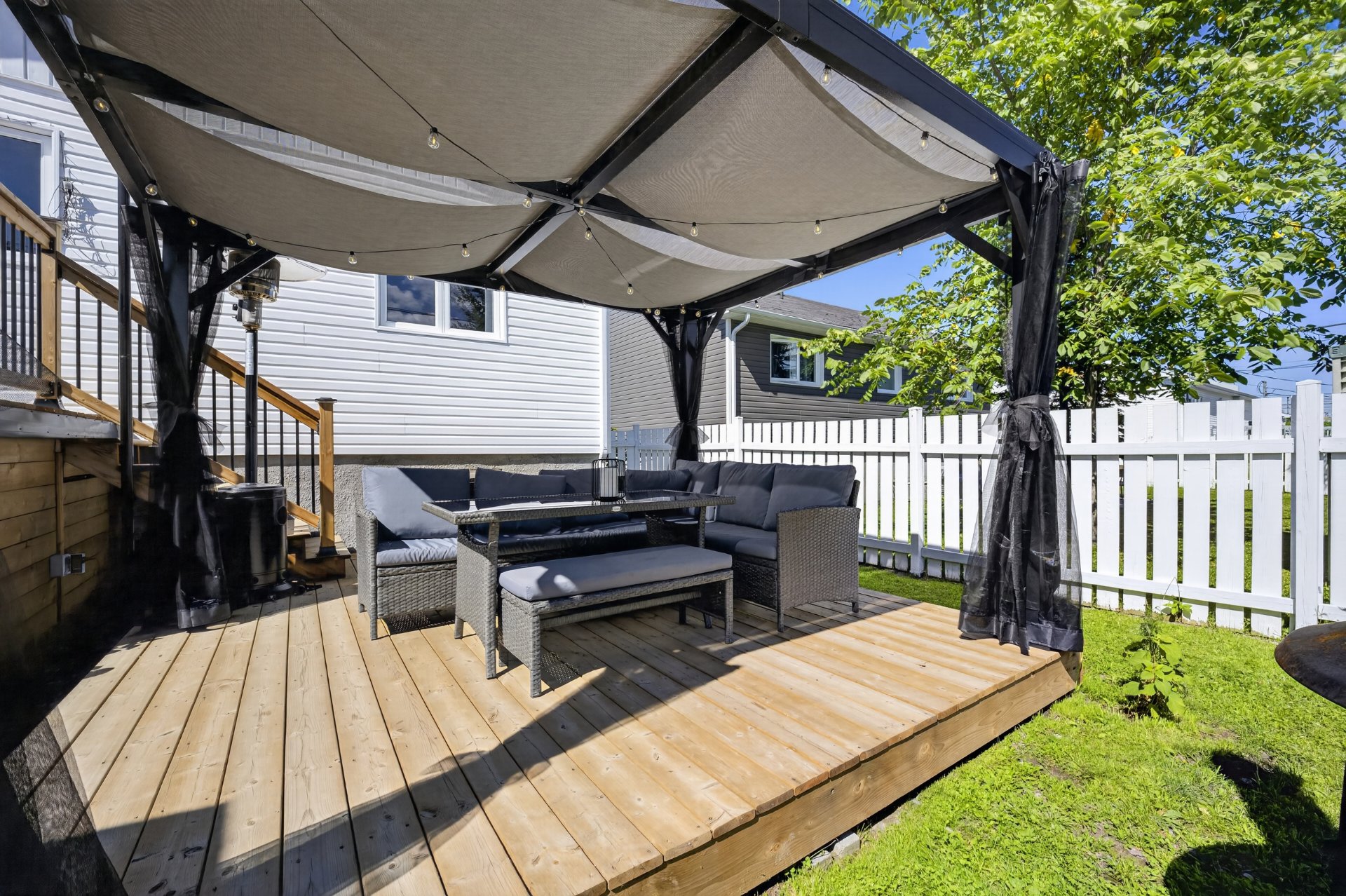 Deck avec pergola