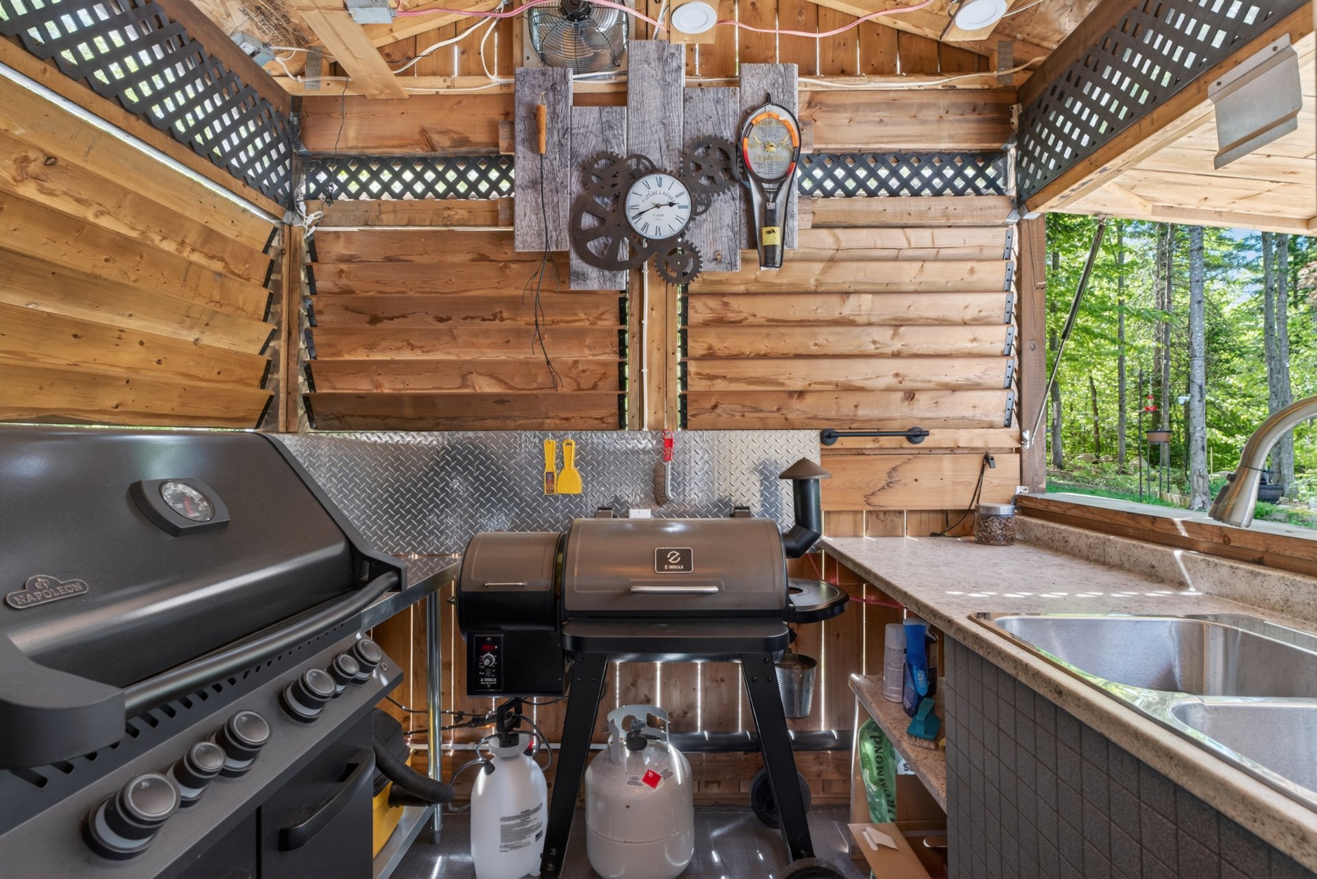 Outdoor kitchen equipment included