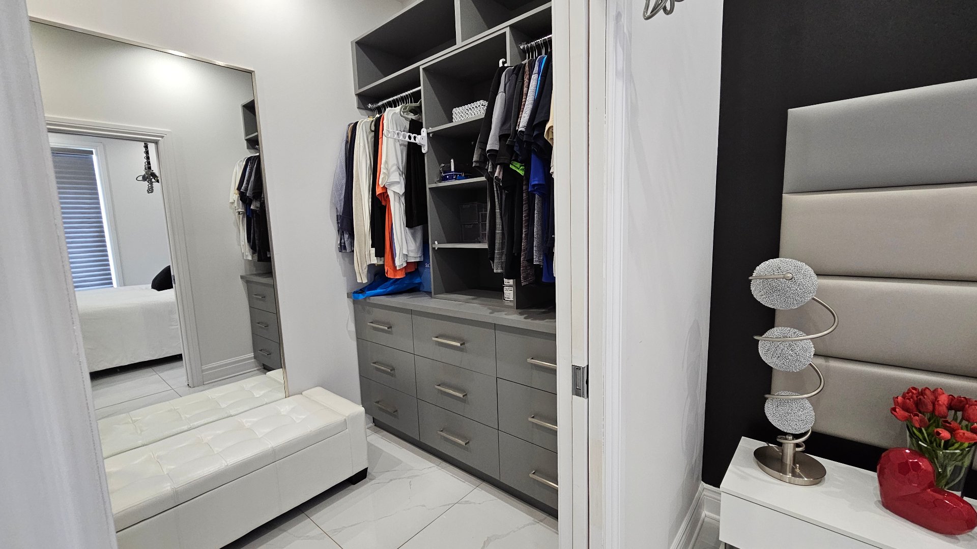 Walk-in closet