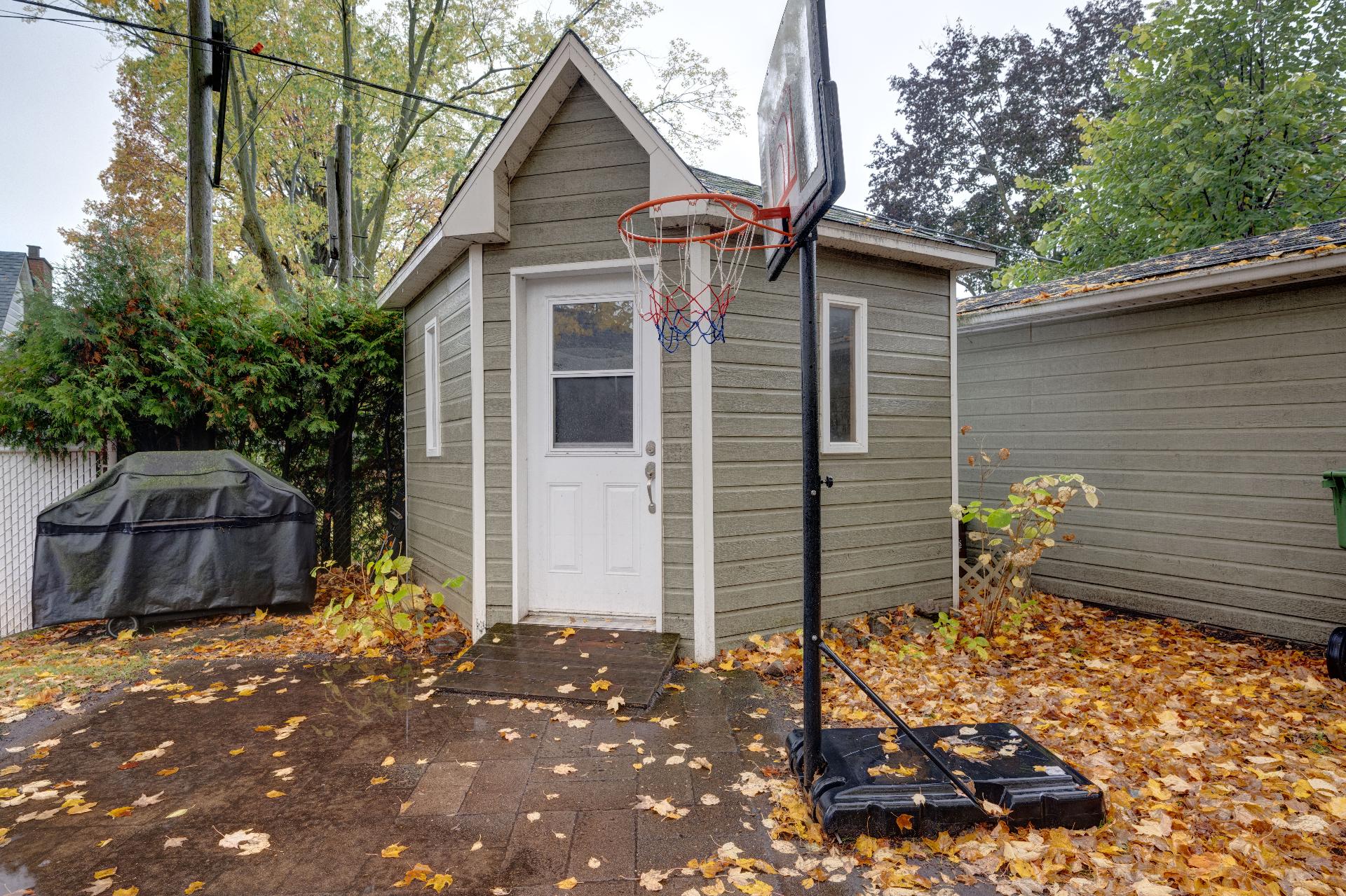Shed